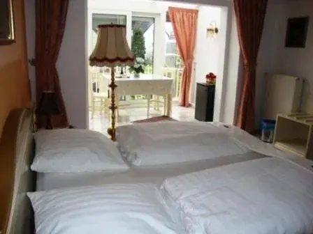 Bed in Haus Mooren, Hotel Garni