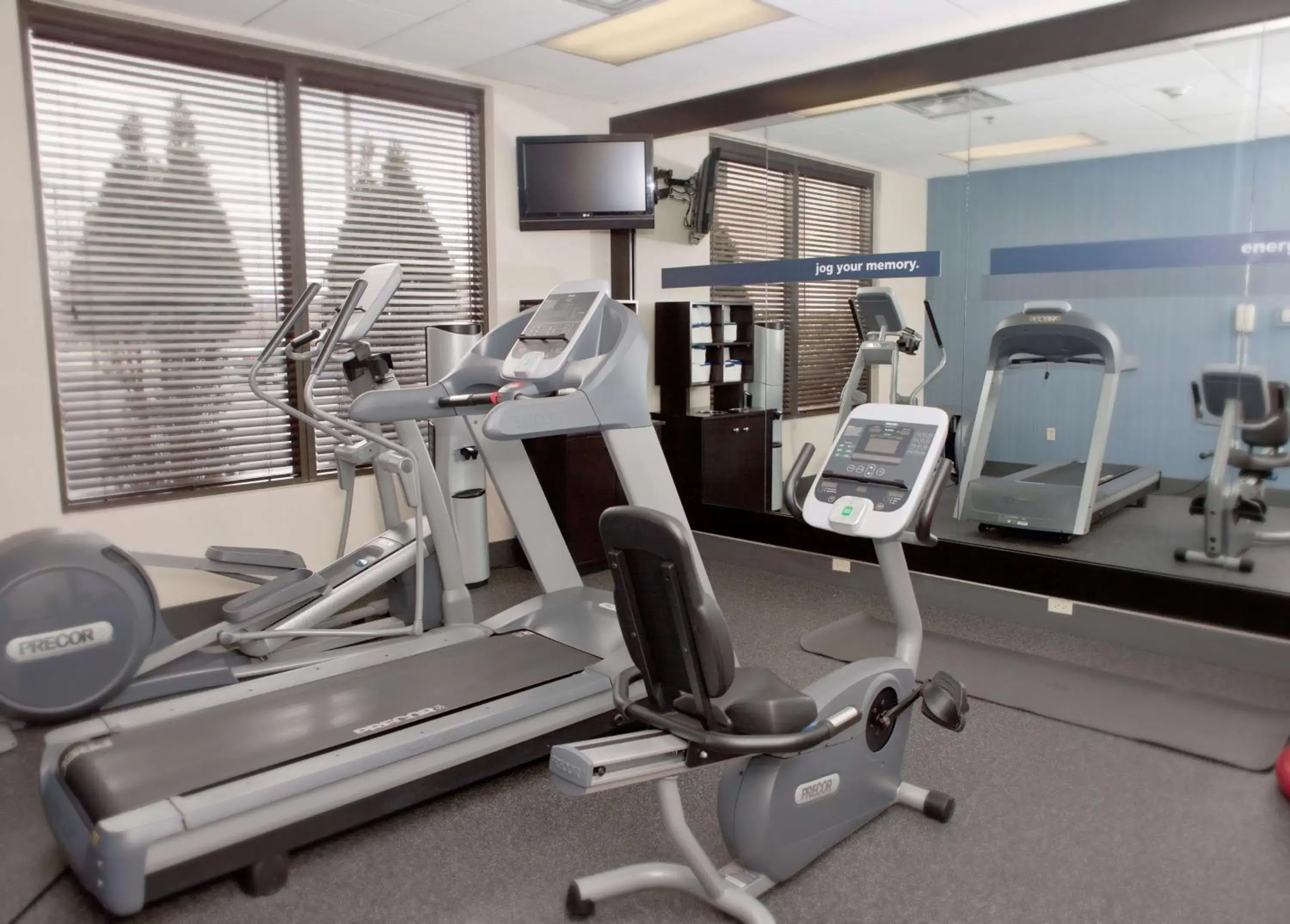 Fitness centre/facilities, Fitness Center/Facilities in Hampton Inn Ridgefield Park