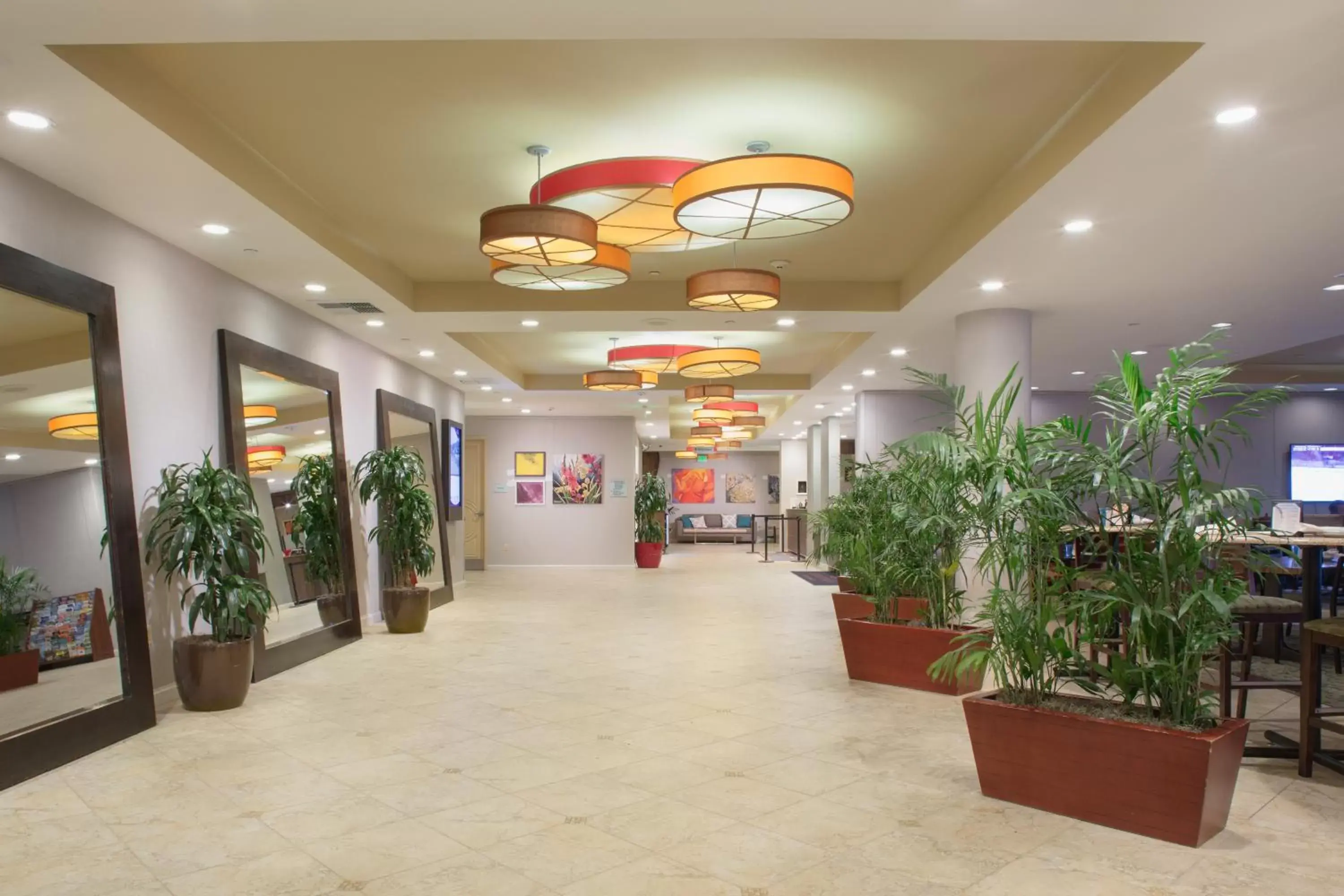 Lobby or reception, Lobby/Reception in Crowne Plaza Hotel Ventura Beach, an IHG Hotel