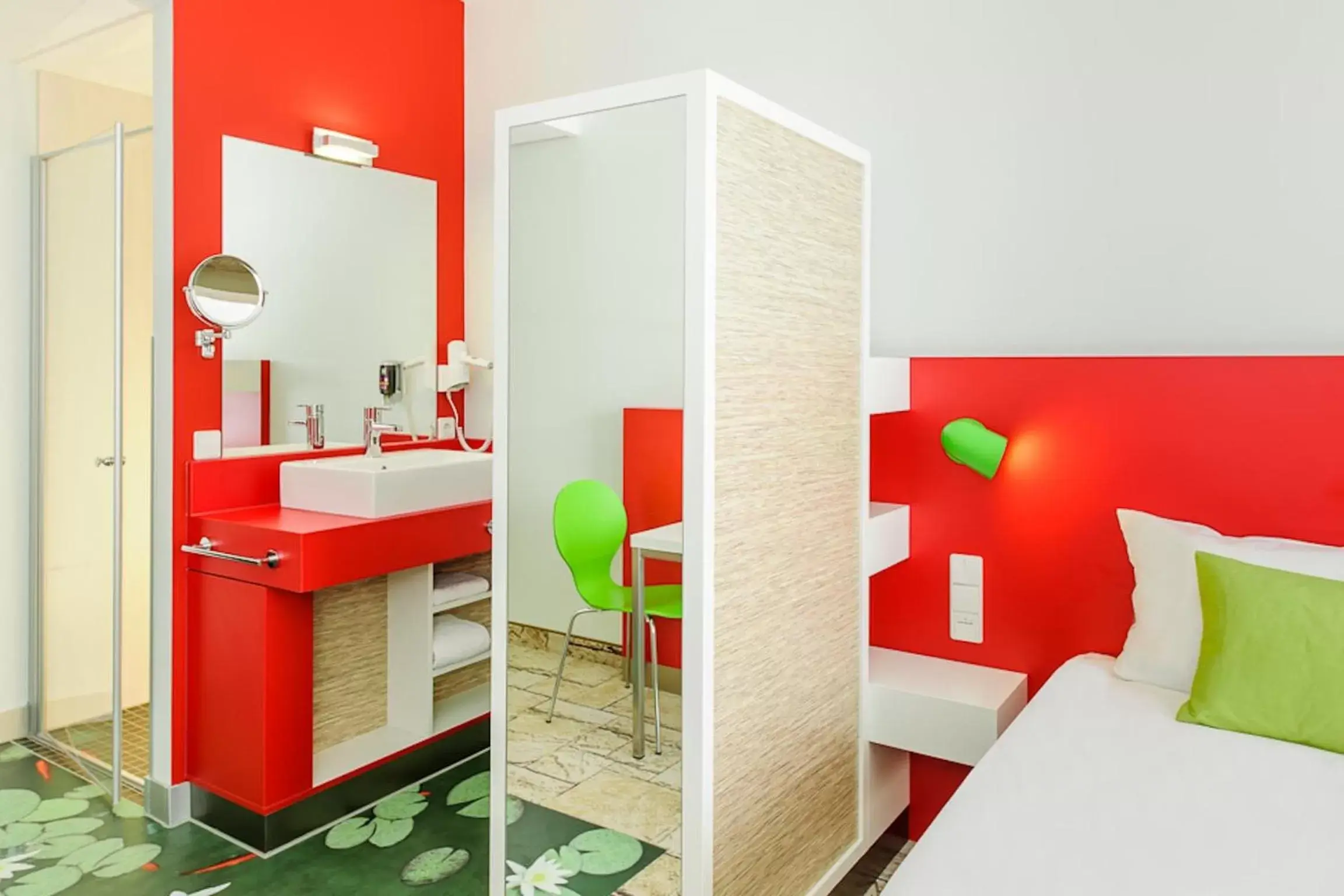 Photo of the whole room, Bathroom in ibis Styles Karlsruhe Ettlingen