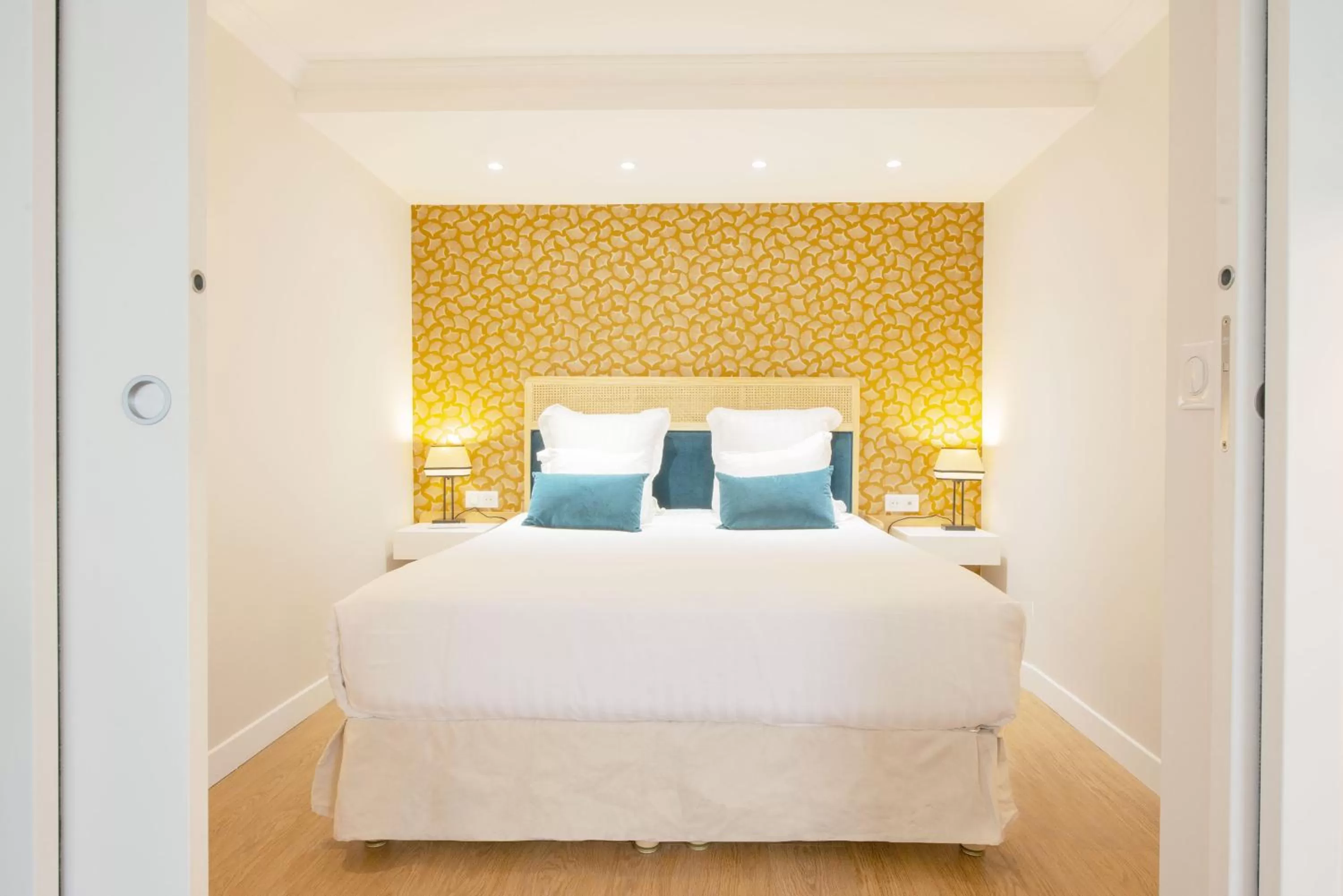 Bed in Hôtel des Batignolles