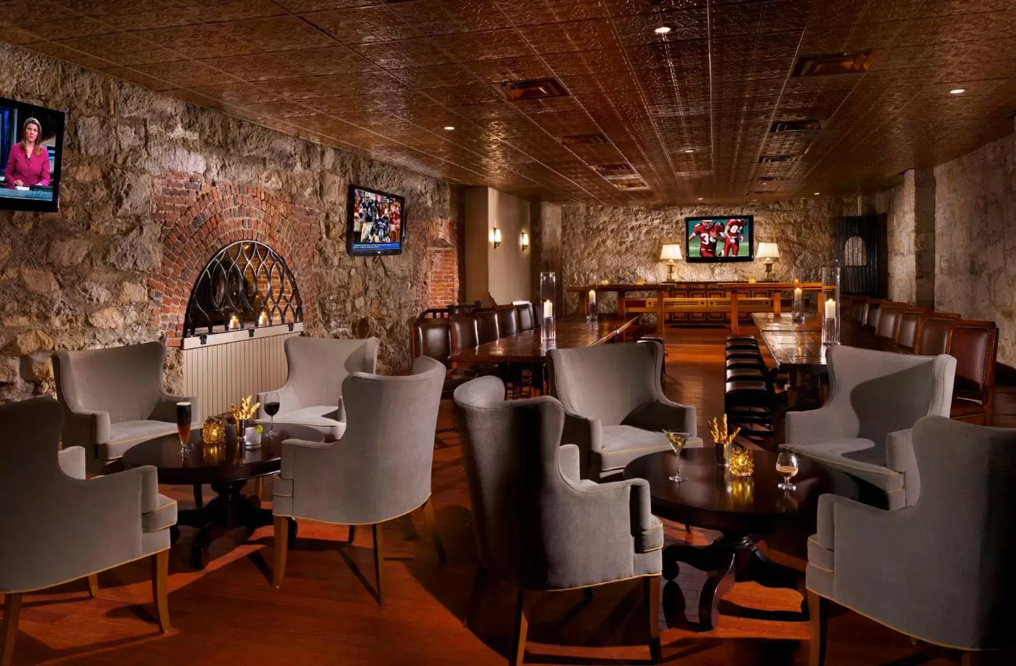 Lounge or bar, Restaurant/Places to Eat in Omni Mount Washington Resort