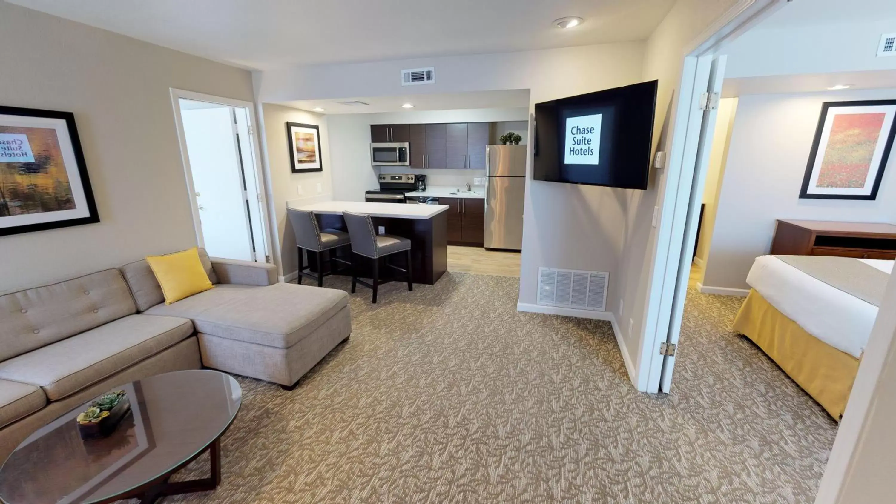 Living room, Seating Area in Chase Suite Hotel Newark Fremont