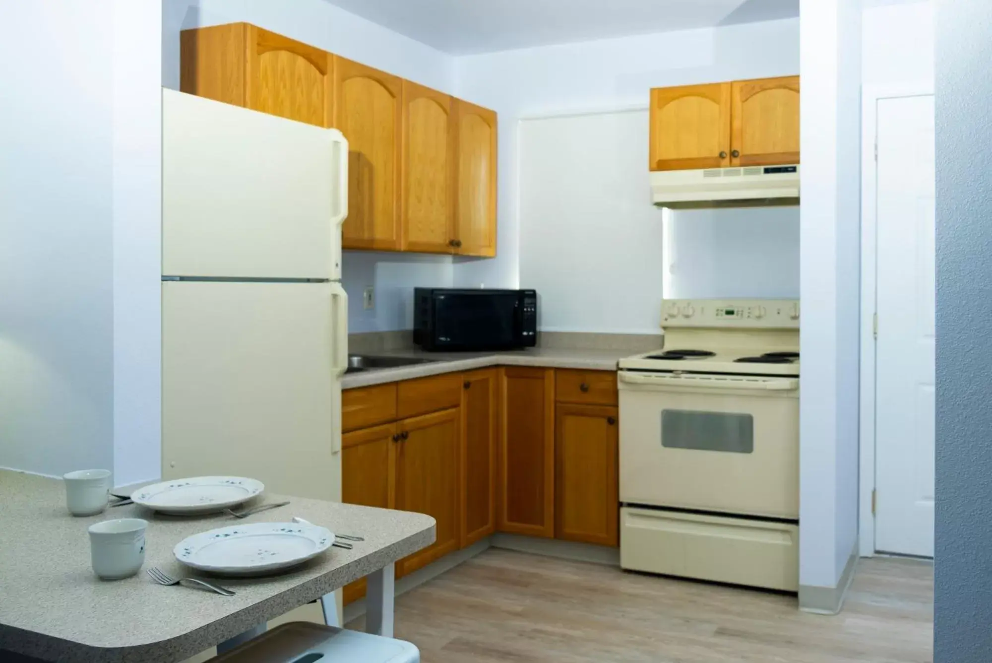 Kitchen/Kitchenette in Dark Sky Suites