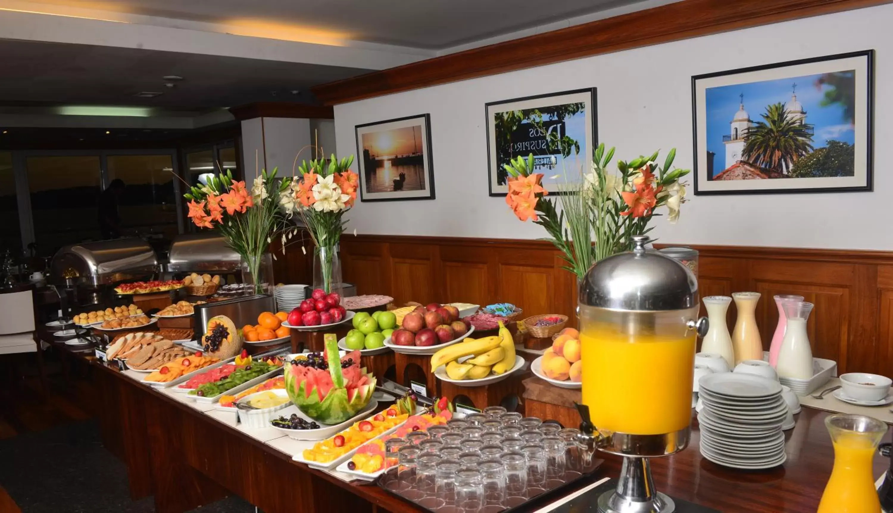 Buffet breakfast in Radisson Colonia Del Sacramento Hotel