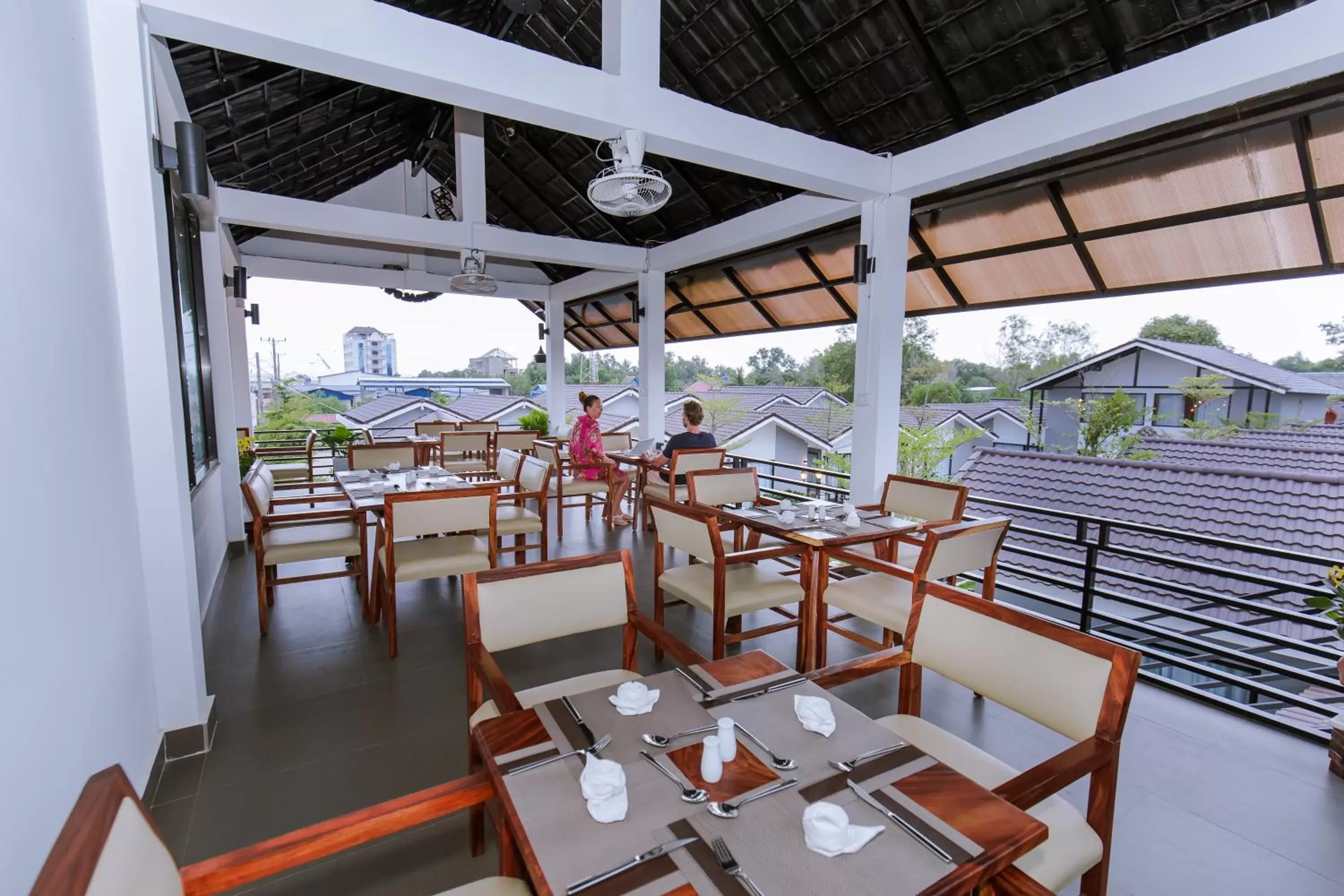 Restaurant/Places to Eat in Sandy Clay Bungalows