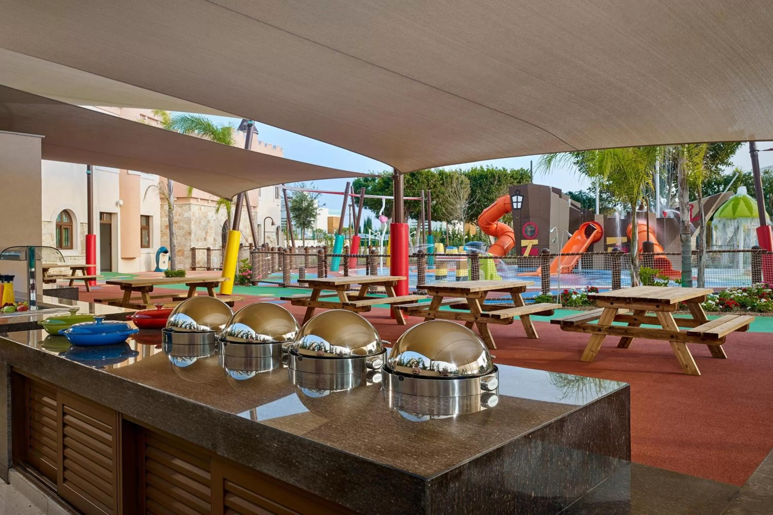 Restaurant/places to eat in Parklane, a Luxury Collection Resort & Spa, Limassol