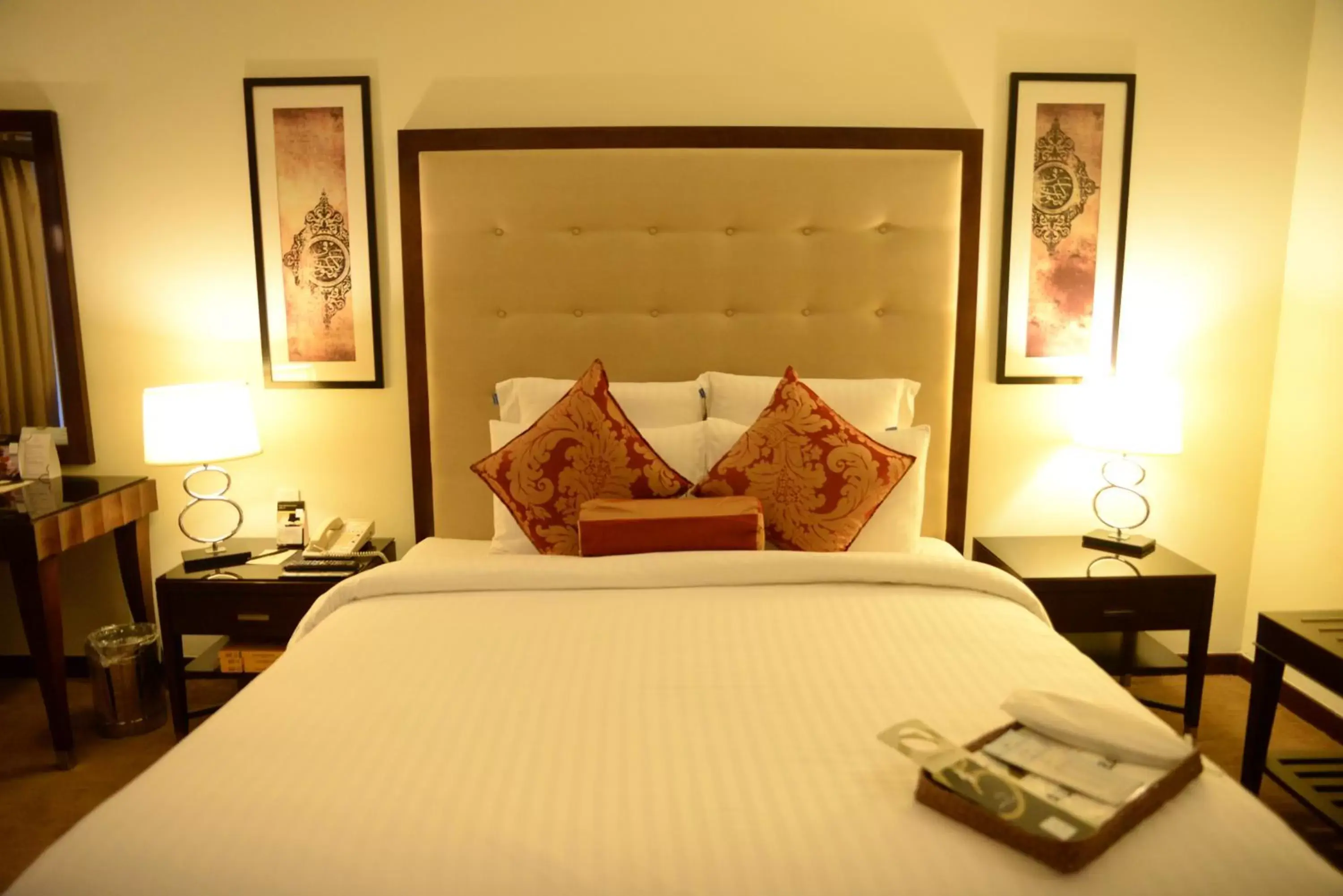 Bed in Pearl Continental Hotel, Karachi