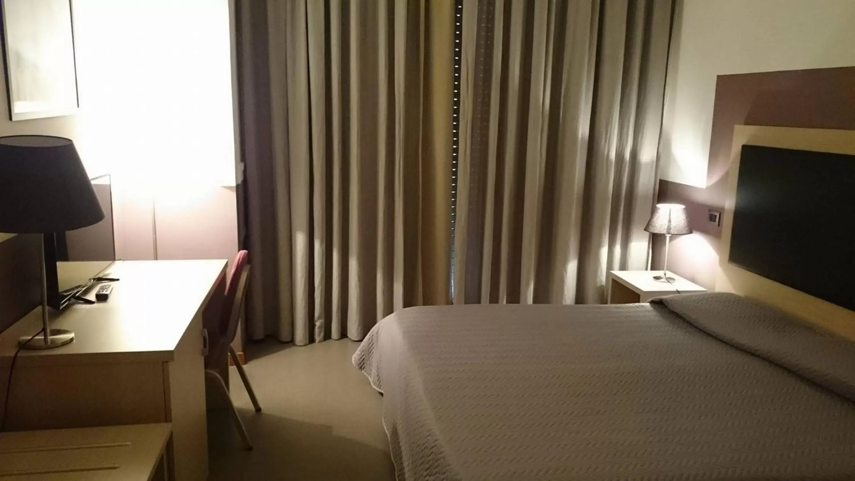 Bedroom, Room Photo in Hotel Europa