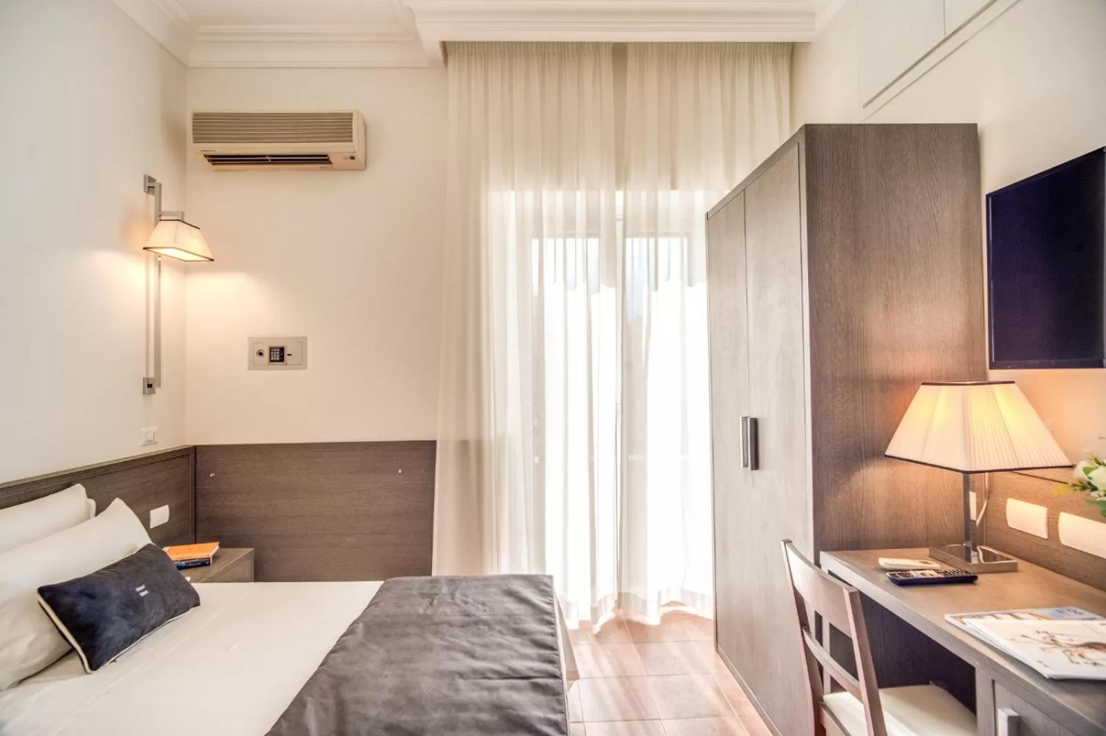 Bedroom, Bed in Hotel Mirti