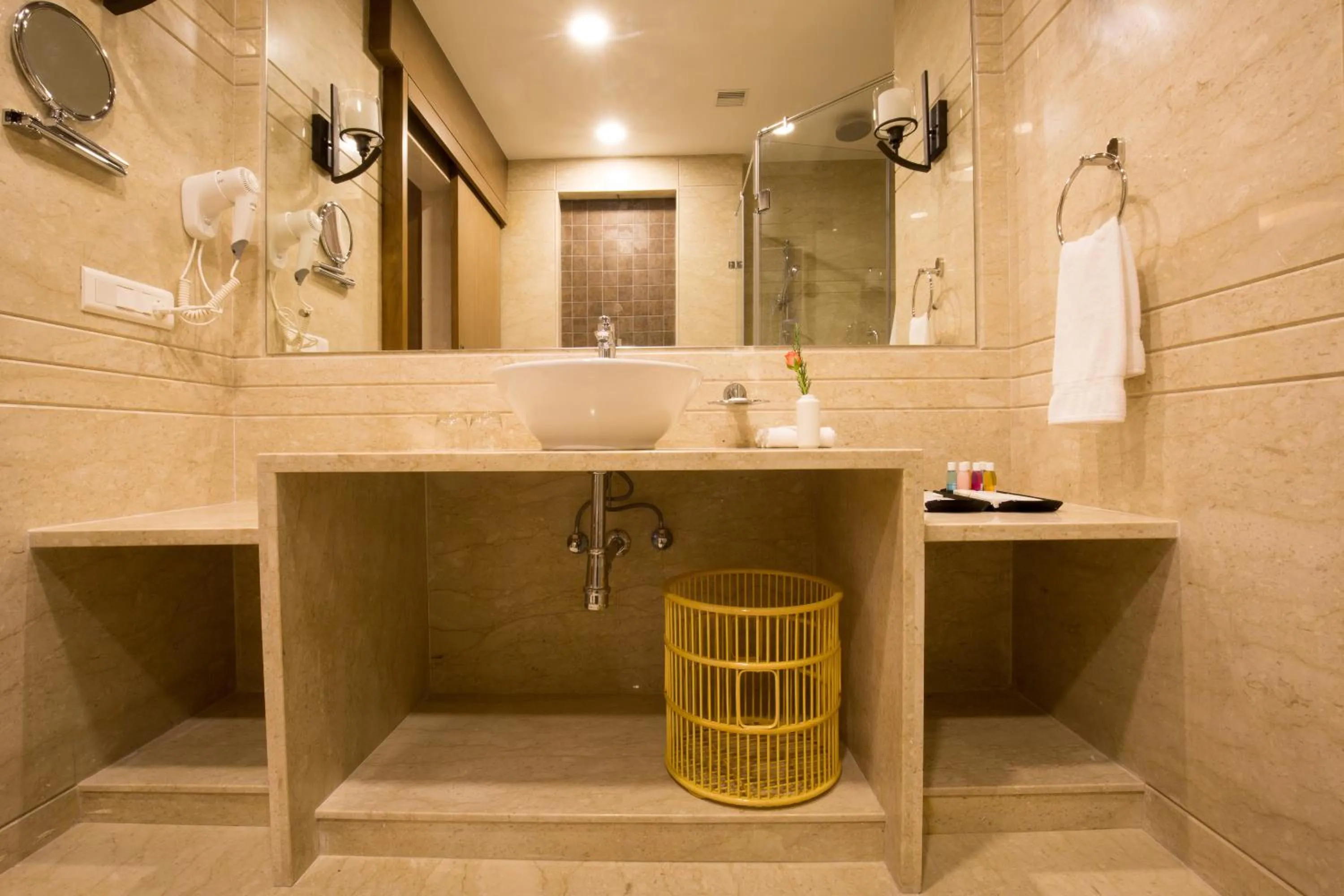 Bathroom in Kiscol Grands Hotel