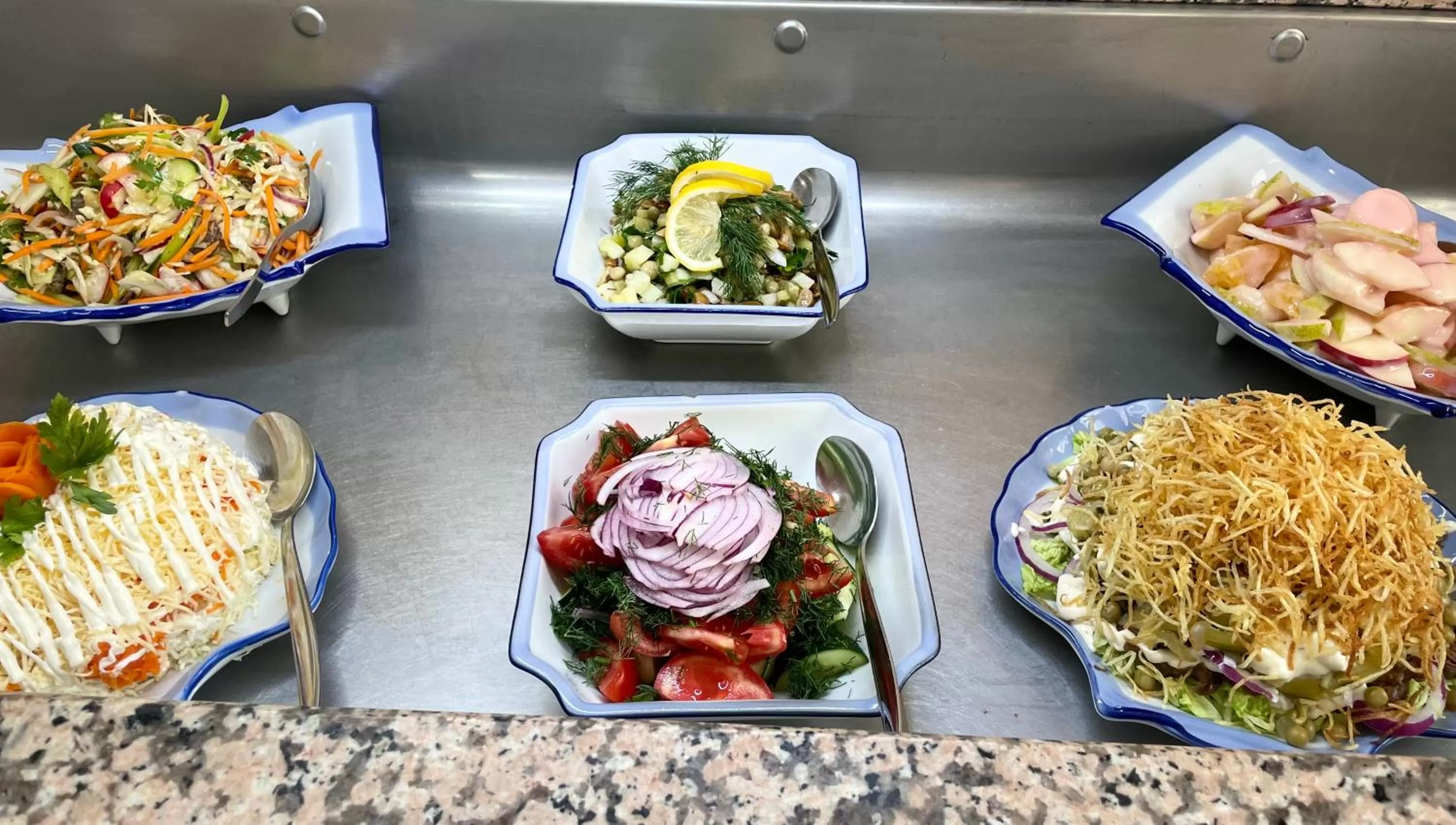 Restaurant/places to eat in Tengri Hotel