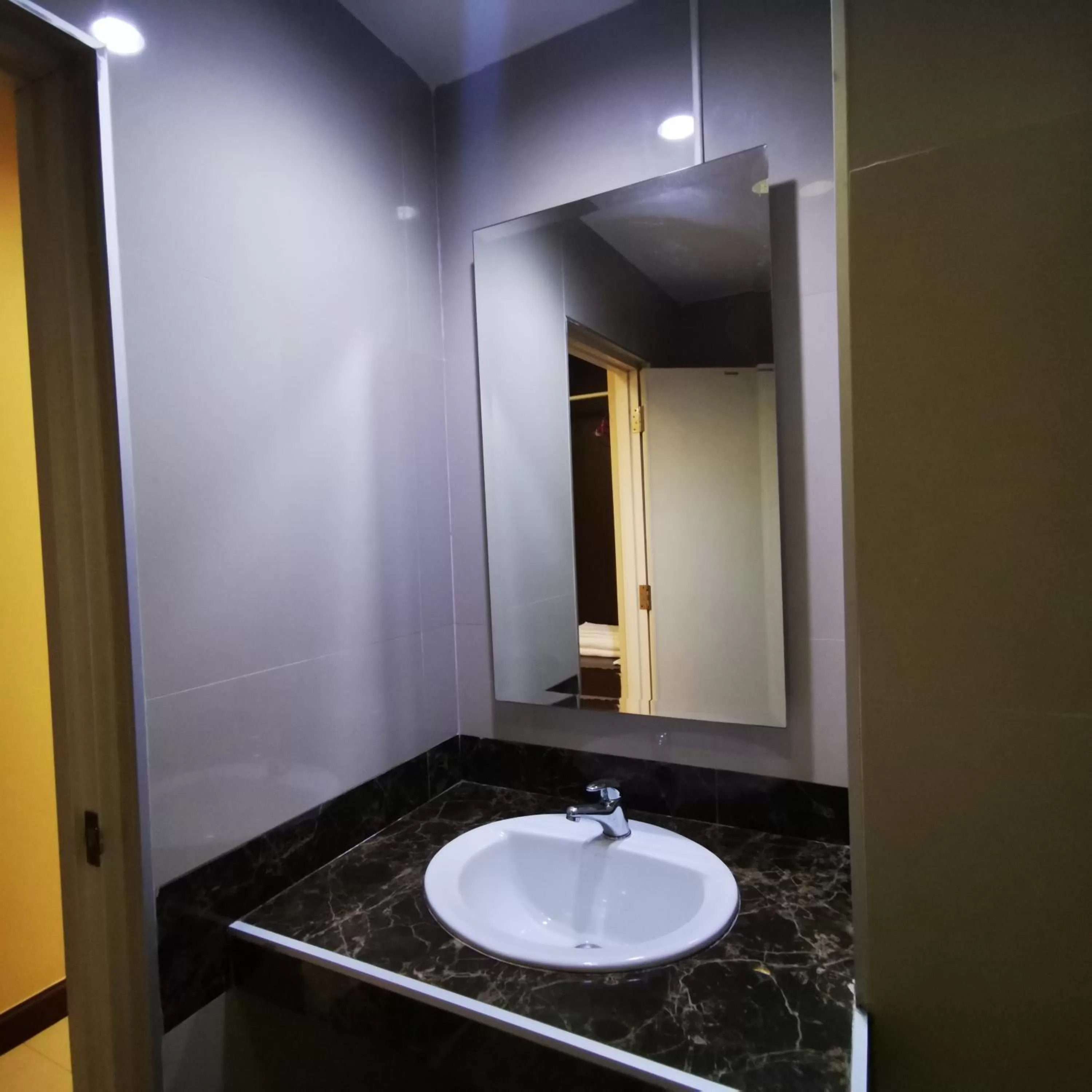 Bathroom in KKinn South Pattaya