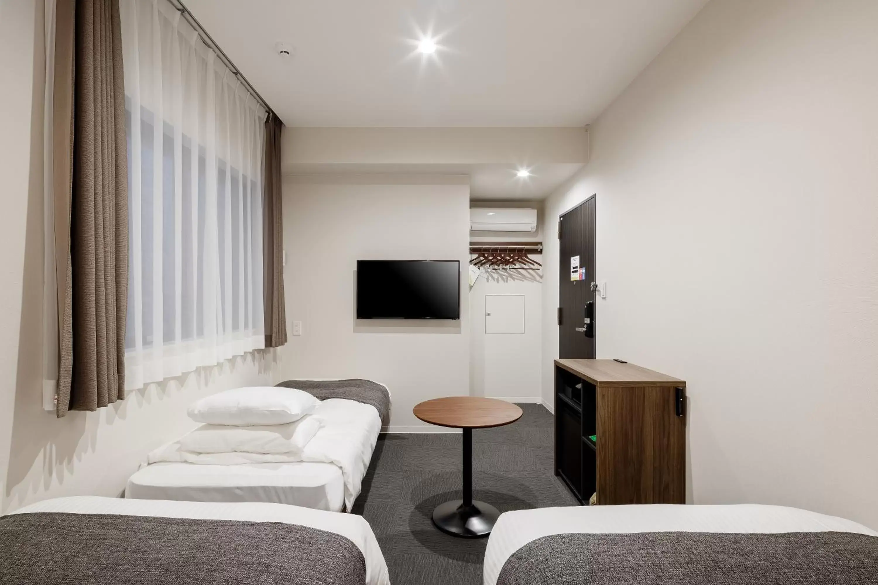 Photo of the whole room, TV/Entertainment Center in M's Hotel Kyoto Station Kizuya