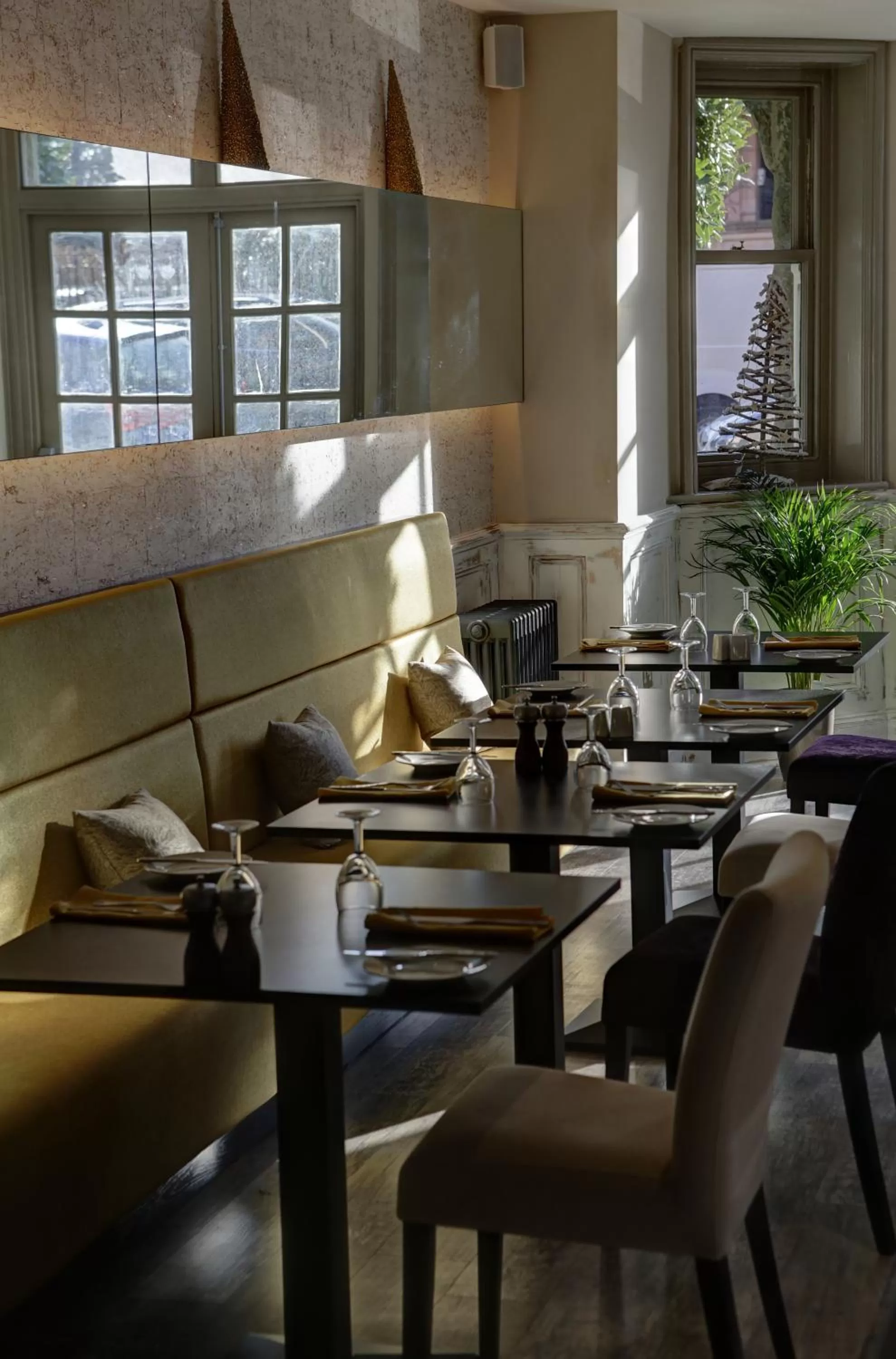 Restaurant/places to eat in Burlington Hotel, BW Premier Collection by Best Western