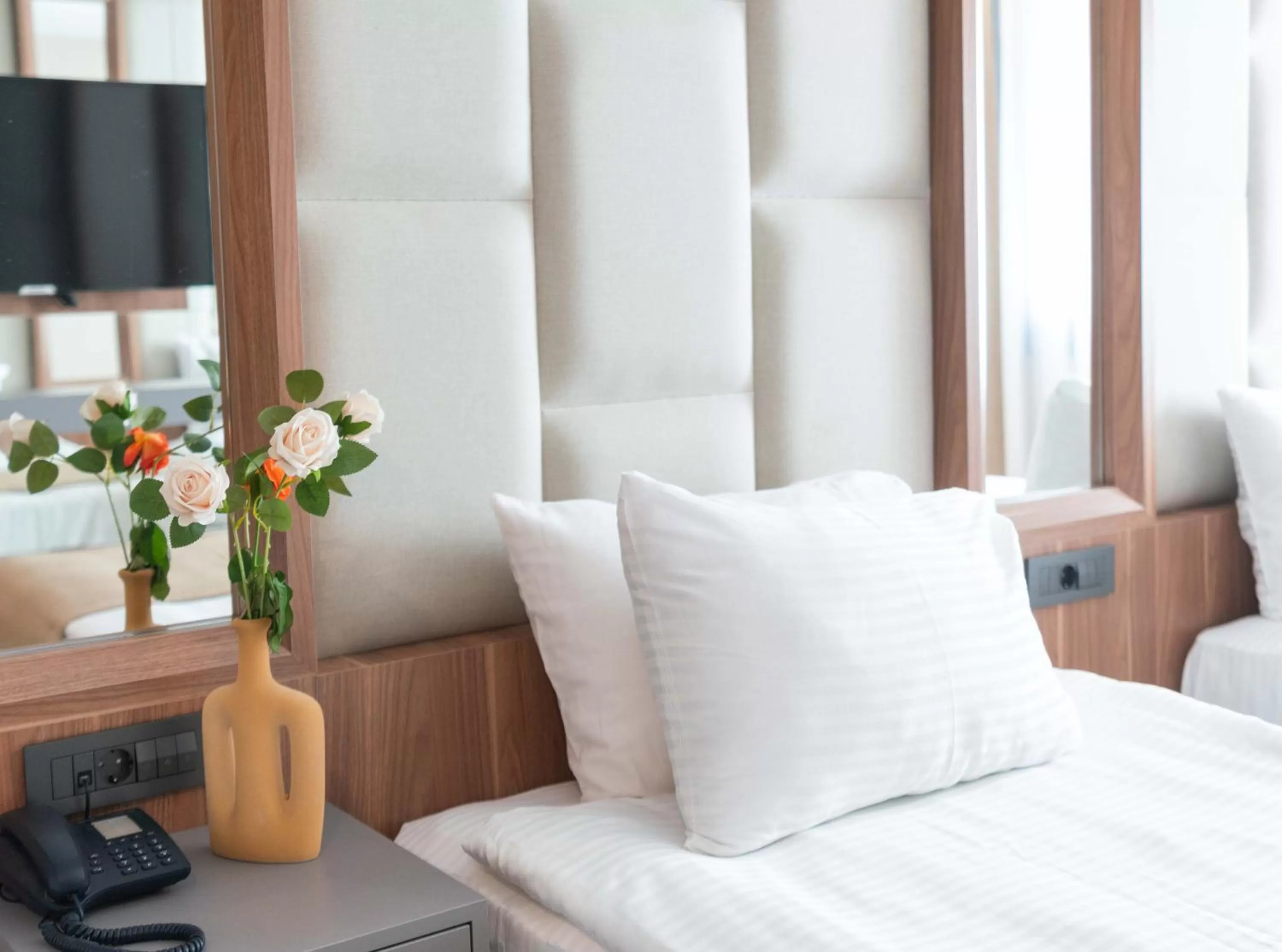 Living room, Bed in Four Sides Taksim Lion Hotel&Spa