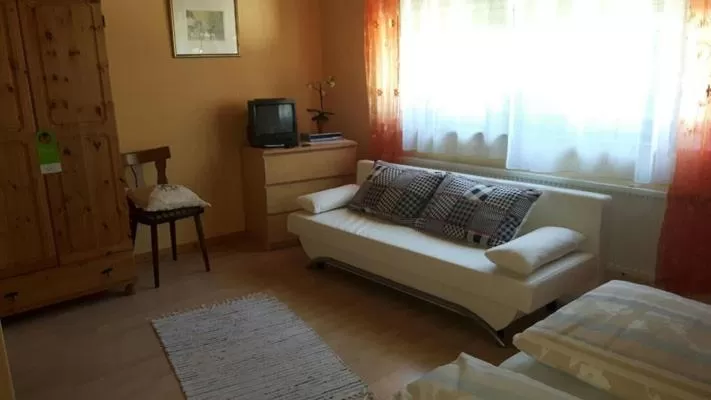 Bed in "Unter den Kastanien"