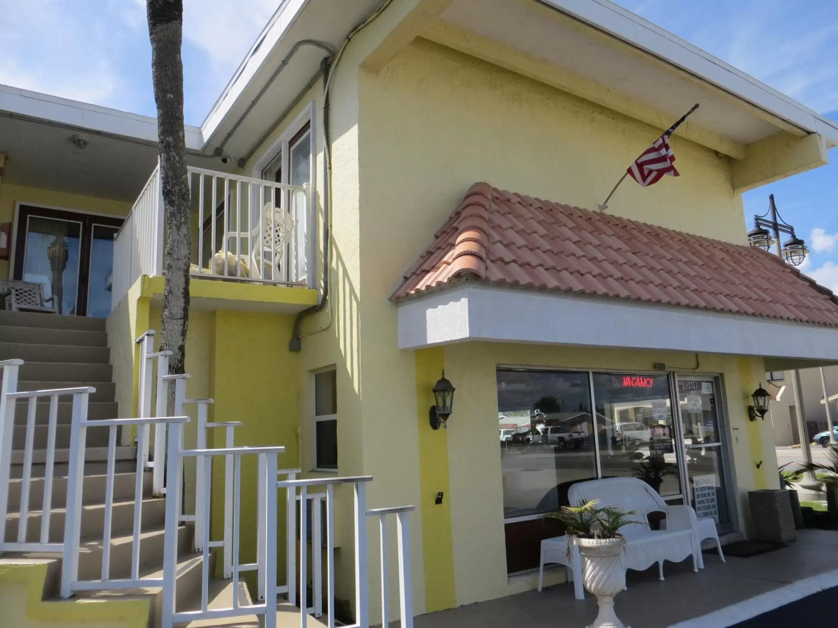 Facade/entrance, Property Building in Sand Castle Motel