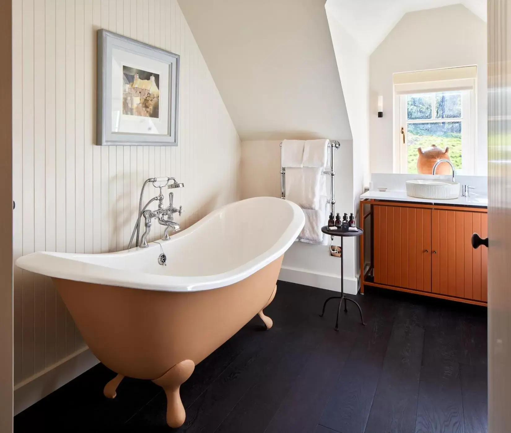 Bathroom in Grove of Narberth