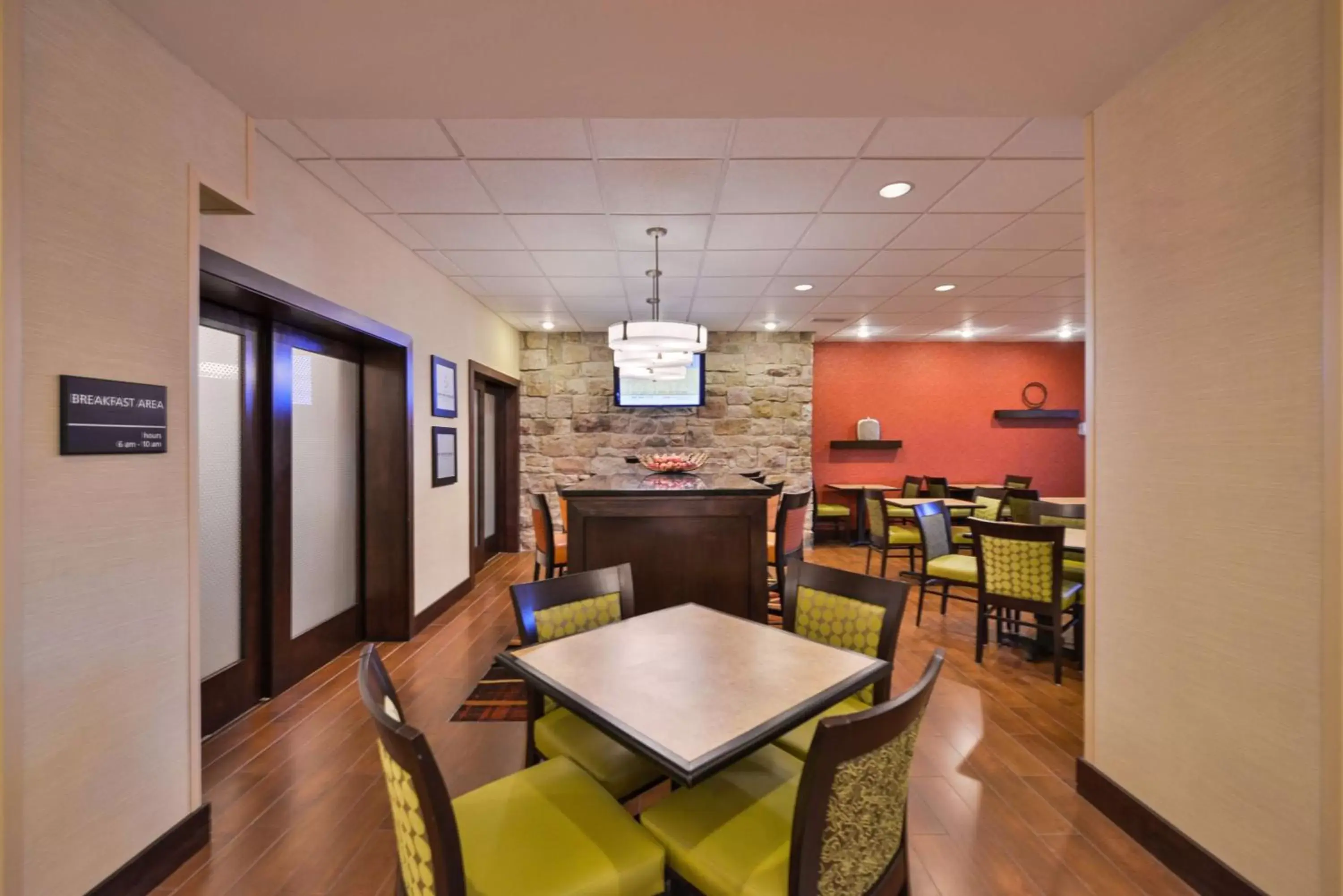 Breakfast, Restaurant/Places to Eat in Hampton Inn Lehighton - Jim Thorpe