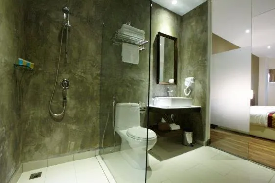 Shower in D Boutique Hotel