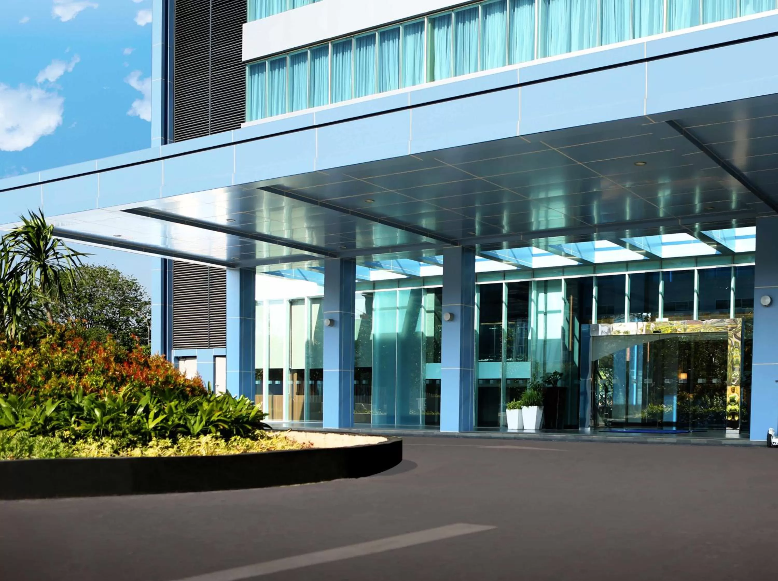 Facade/entrance in Holiday Inn Express Jakarta International Expo by IHG