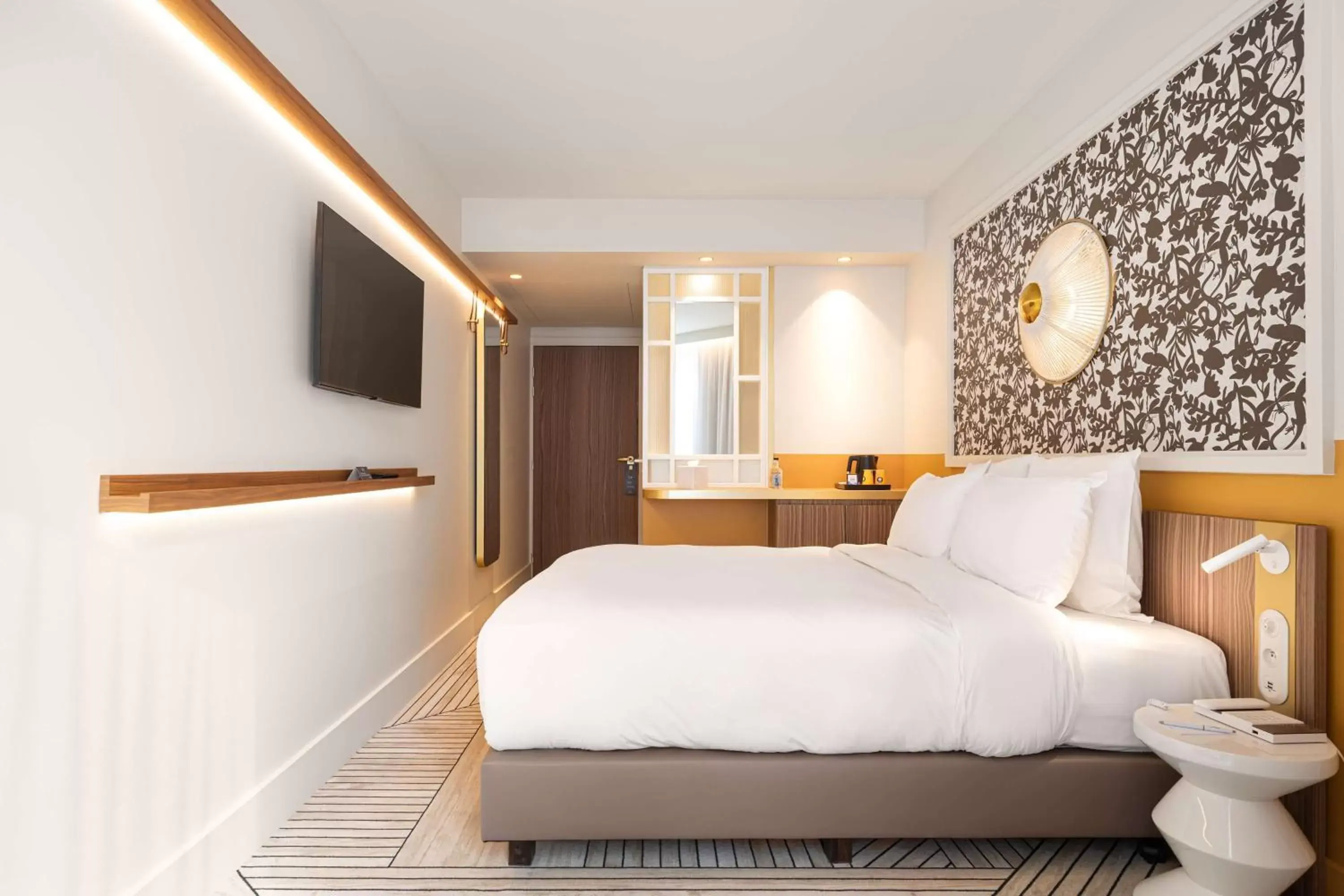 Bed in Hotel Yac Paris Clichy, a member of Radisson Individuals