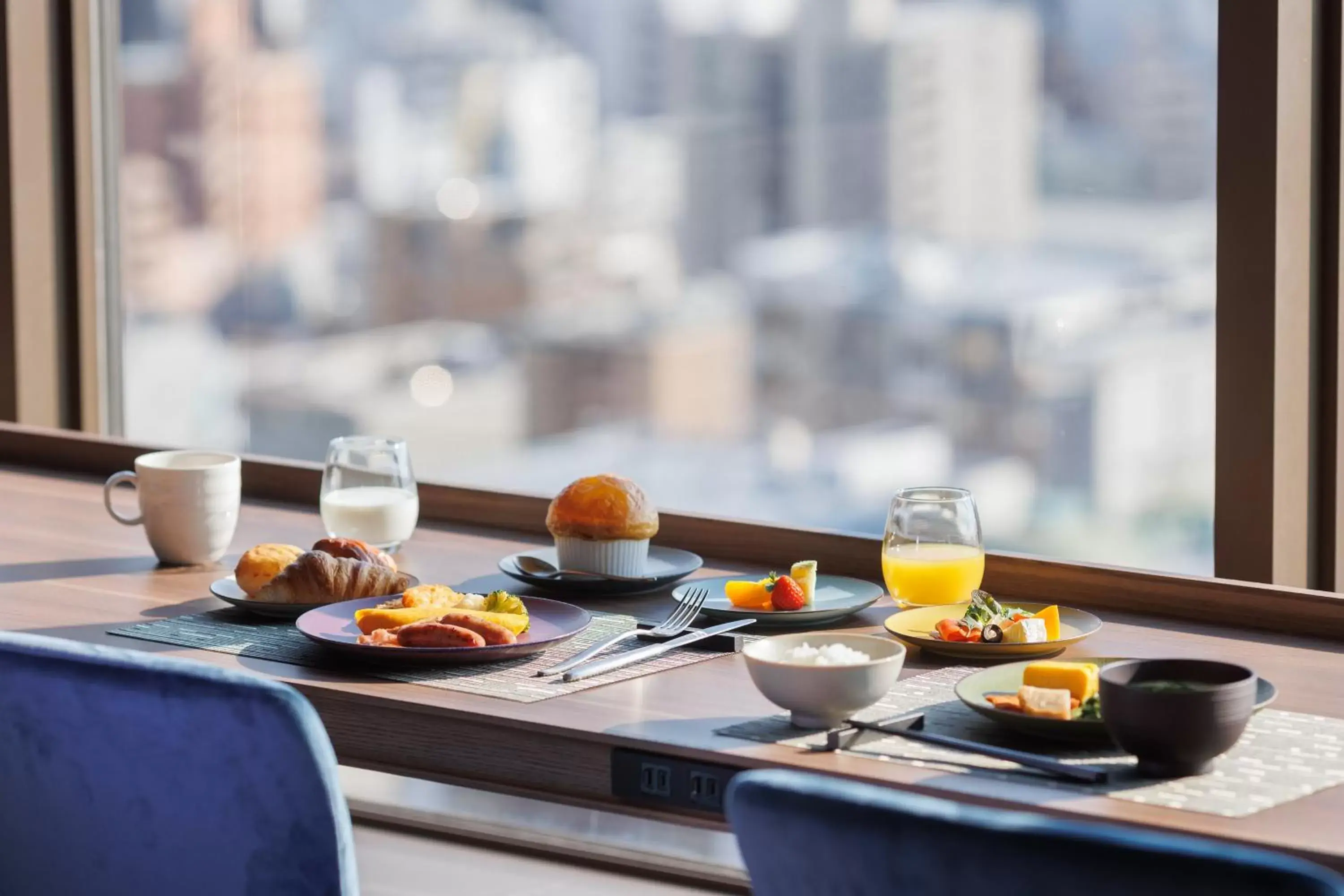 Photo of the whole room, Breakfast in ANA Crowne Plaza Hiroshima, an IHG Hotel