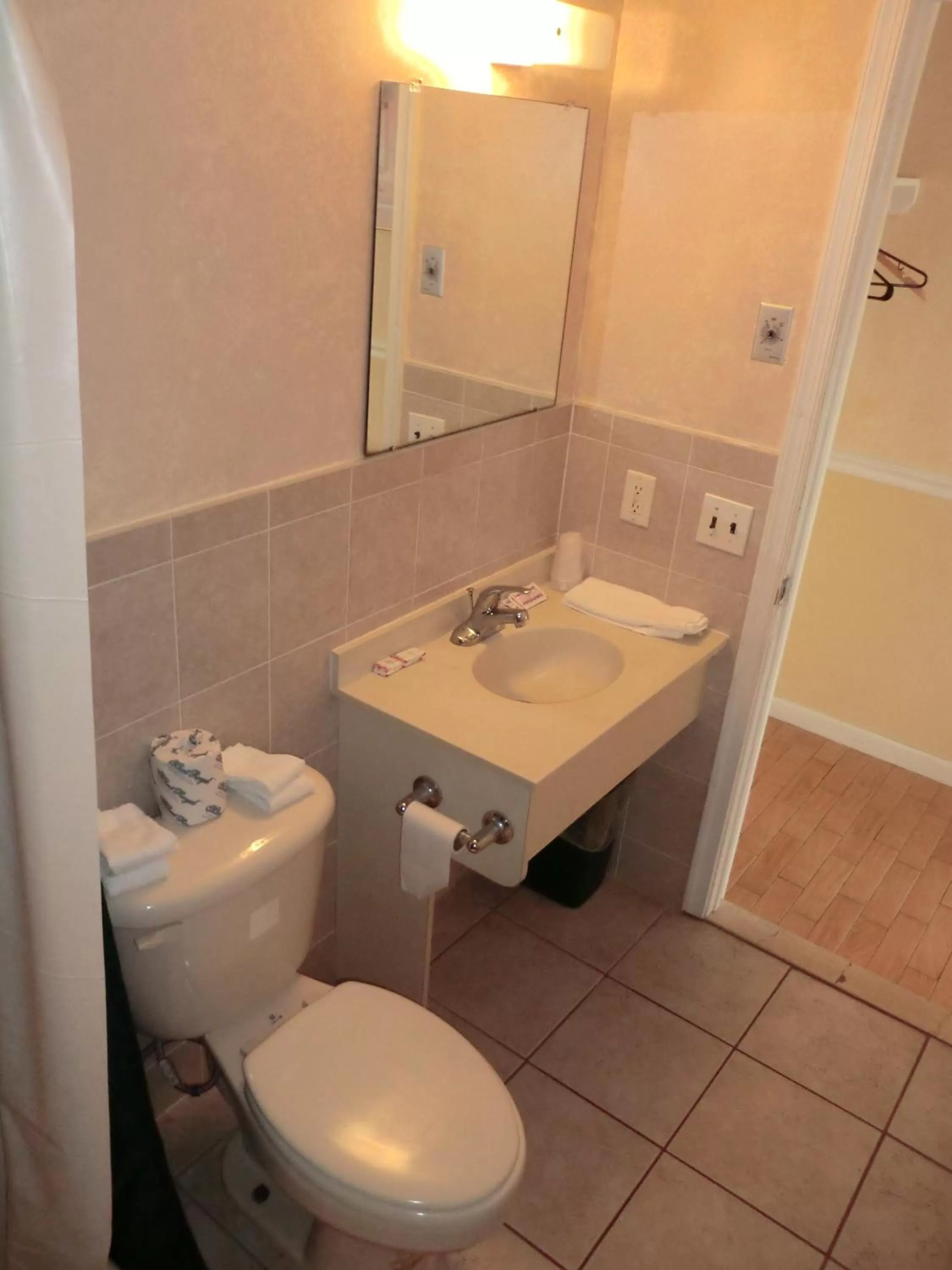 Bathroom in Bay Breeze Motel