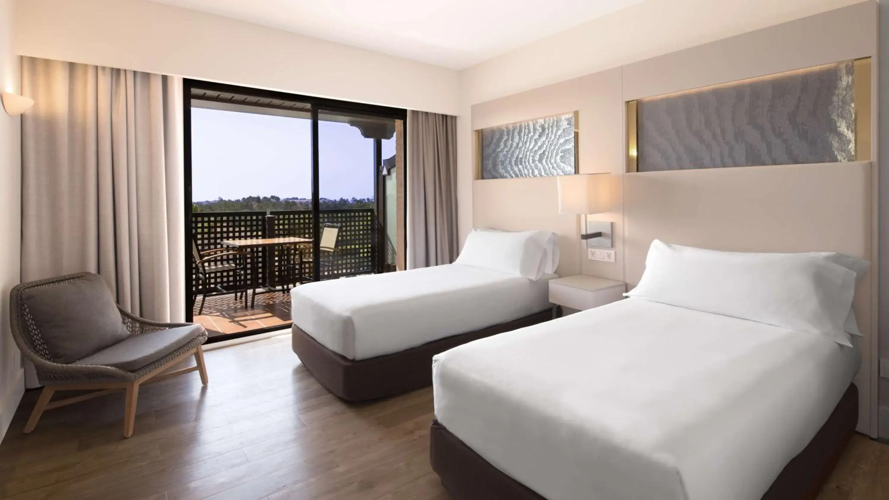 Bed in DoubleTree by Hilton Islantilla Beach Golf Resort