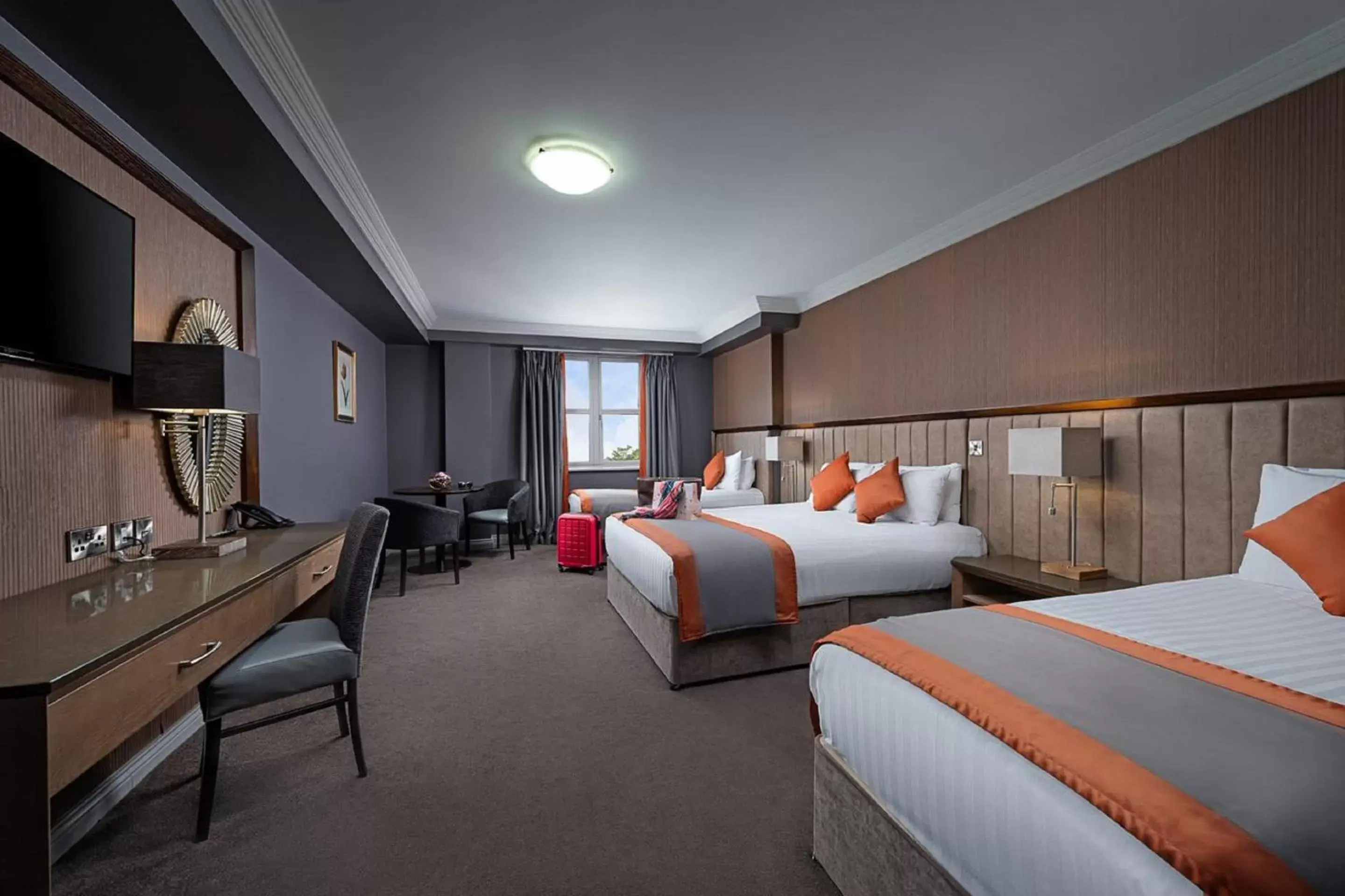 Bedroom in Midlands Park Hotel