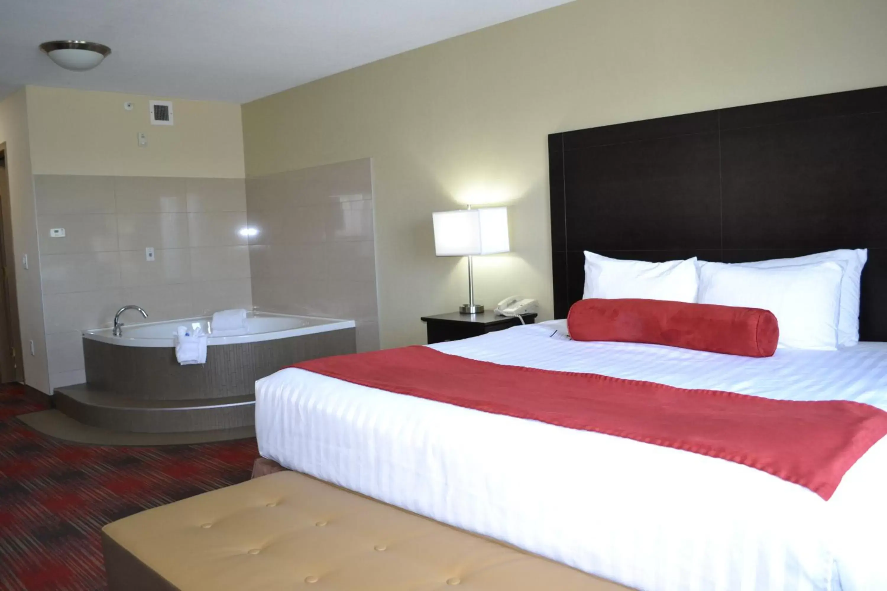 Bed in Best Western Plus Red Deer Inn & Suite