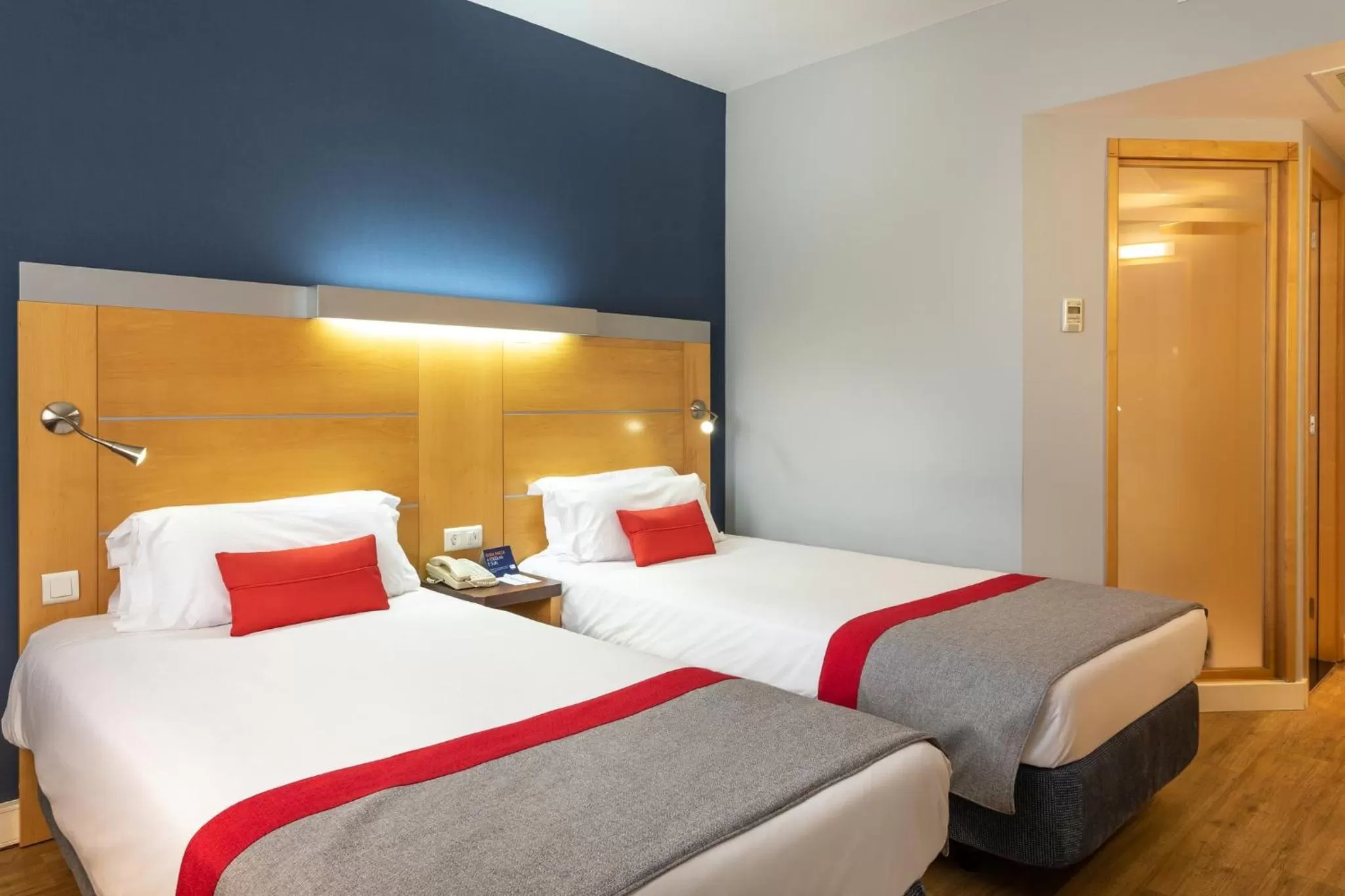 Photo of the whole room, Bed in Holiday Inn Express Lisbon-Oeiras by IHG