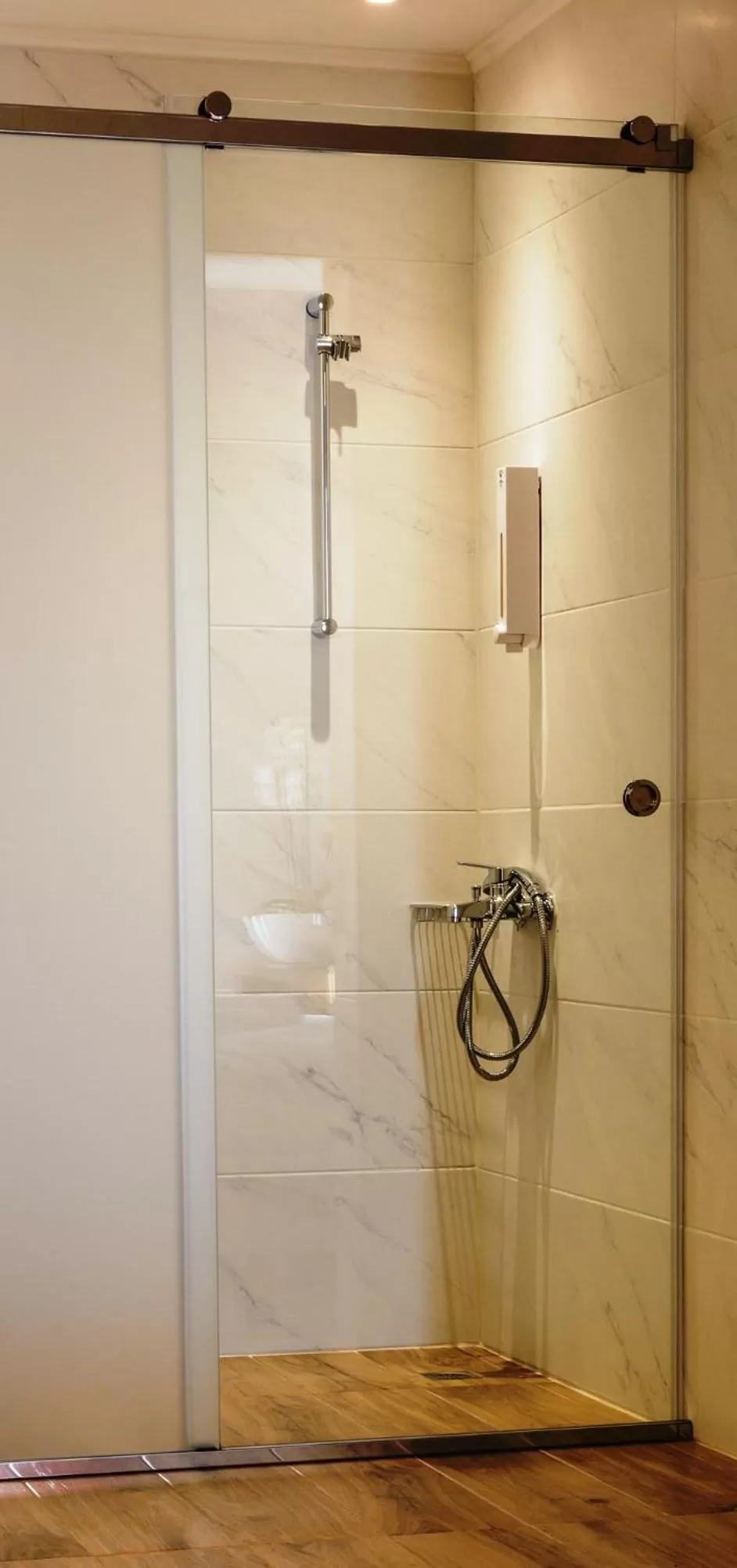 Shower in Dome Rooms Downtown