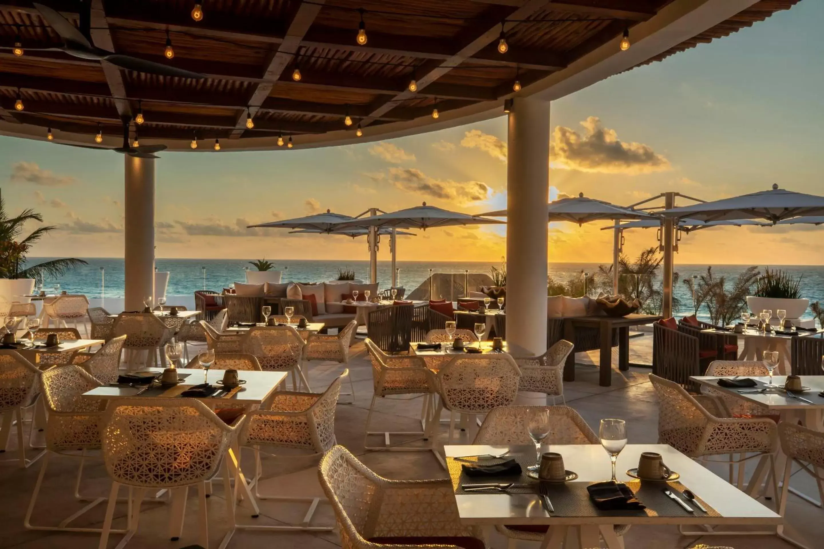 Restaurant/Places to Eat in Le Blanc Spa Resort Cancun Adults Only All-Inclusive