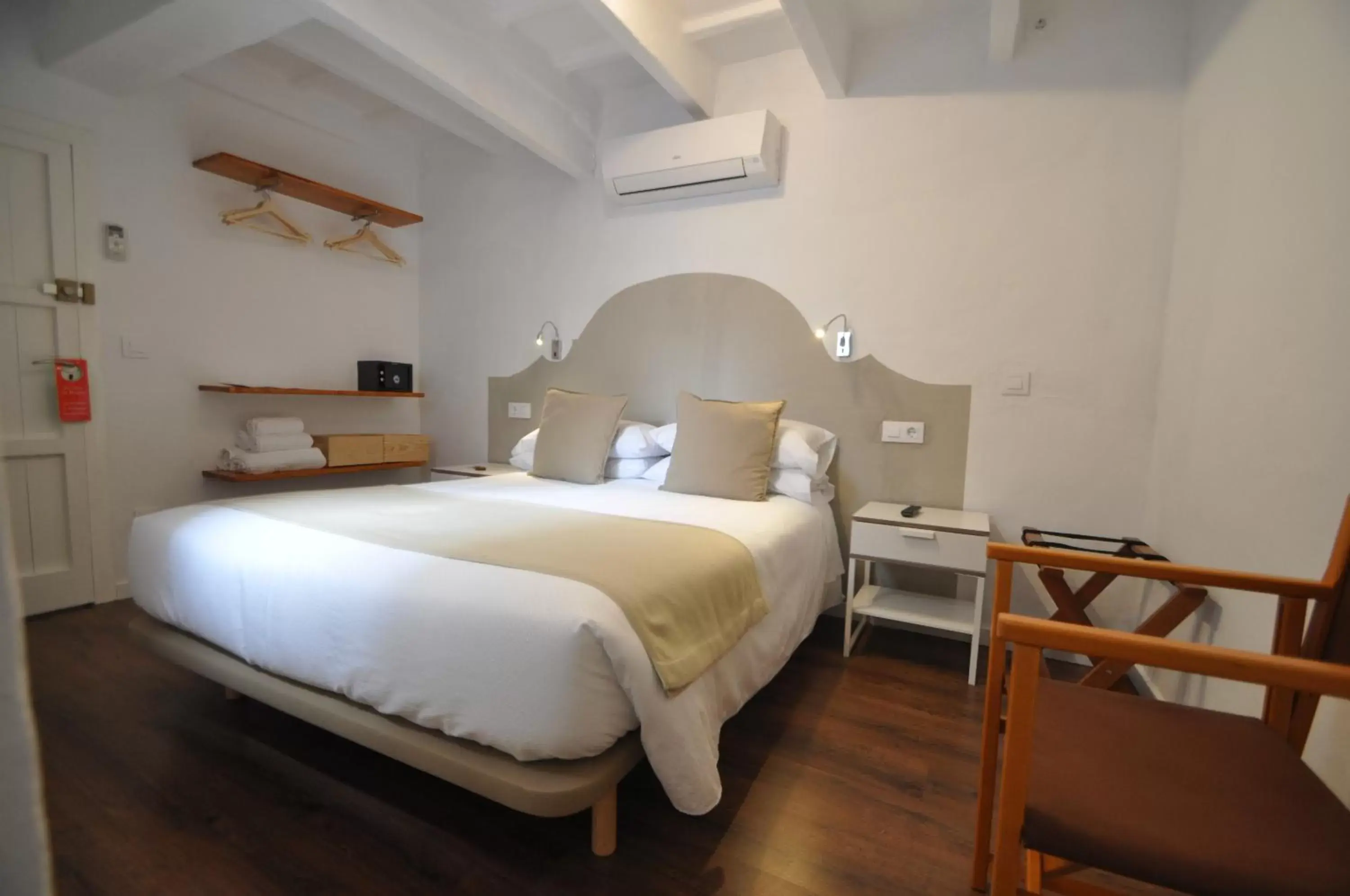 Photo of the whole room, Bed in Port Antic Ciutadella by My Rooms Hotels
