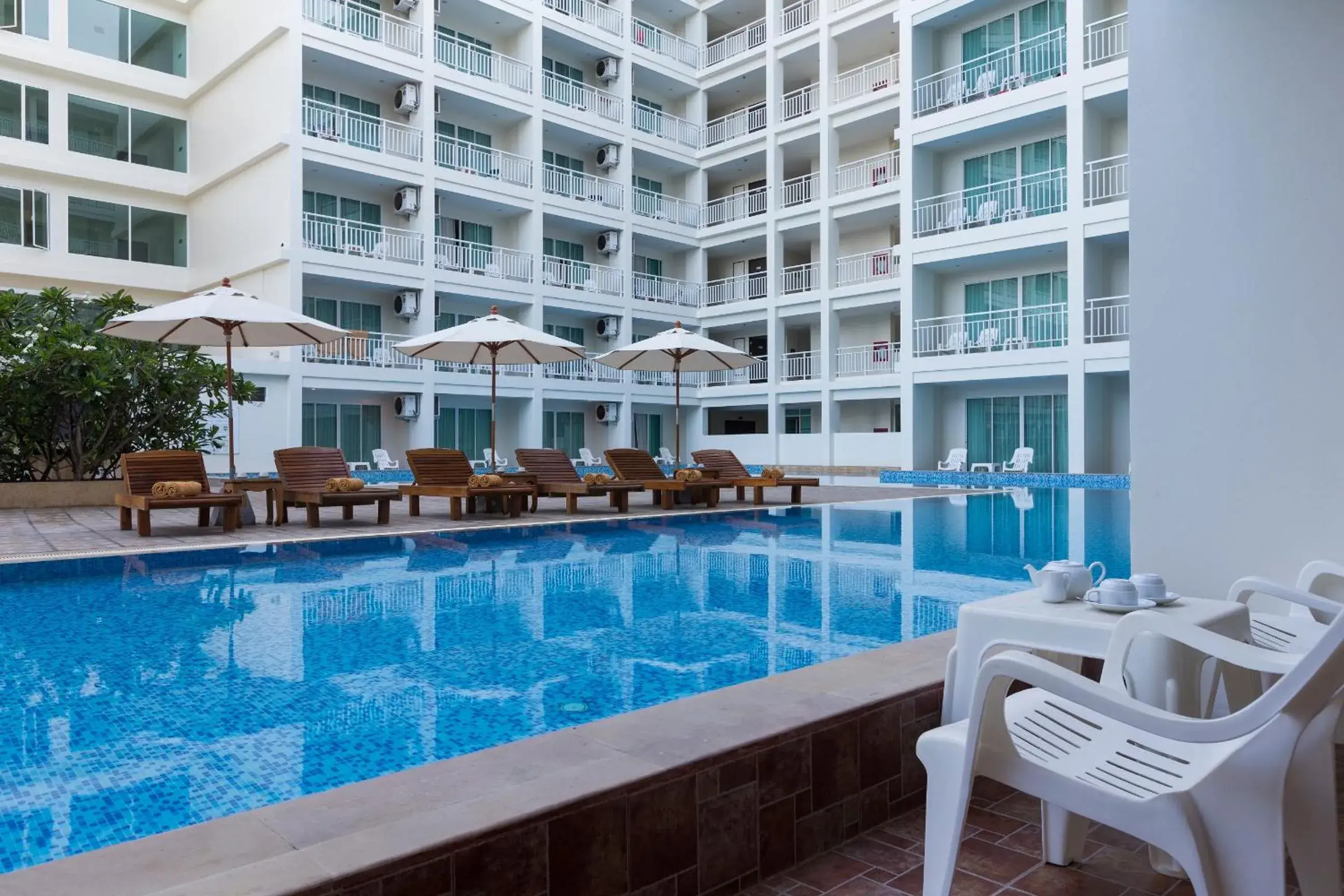 Swimming pool in Chanalai Hillside Resort, Karon Beach Swimming pool in Chanalai Hillside Resort, Karon Beach