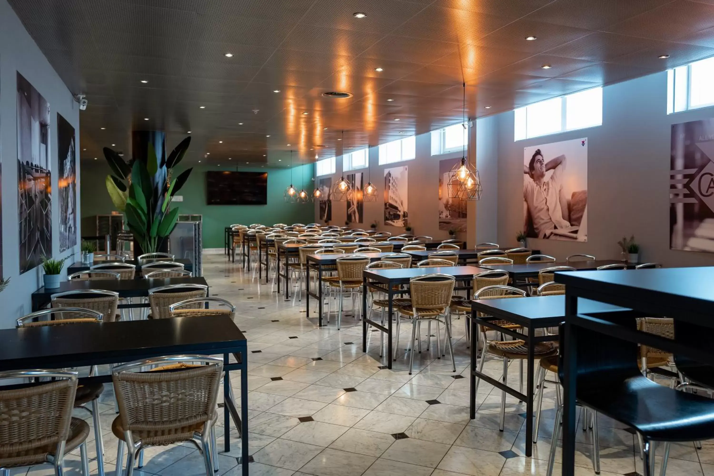 Restaurant/places to eat in Cabinn City Restaurant/places to eat in Cabinn City