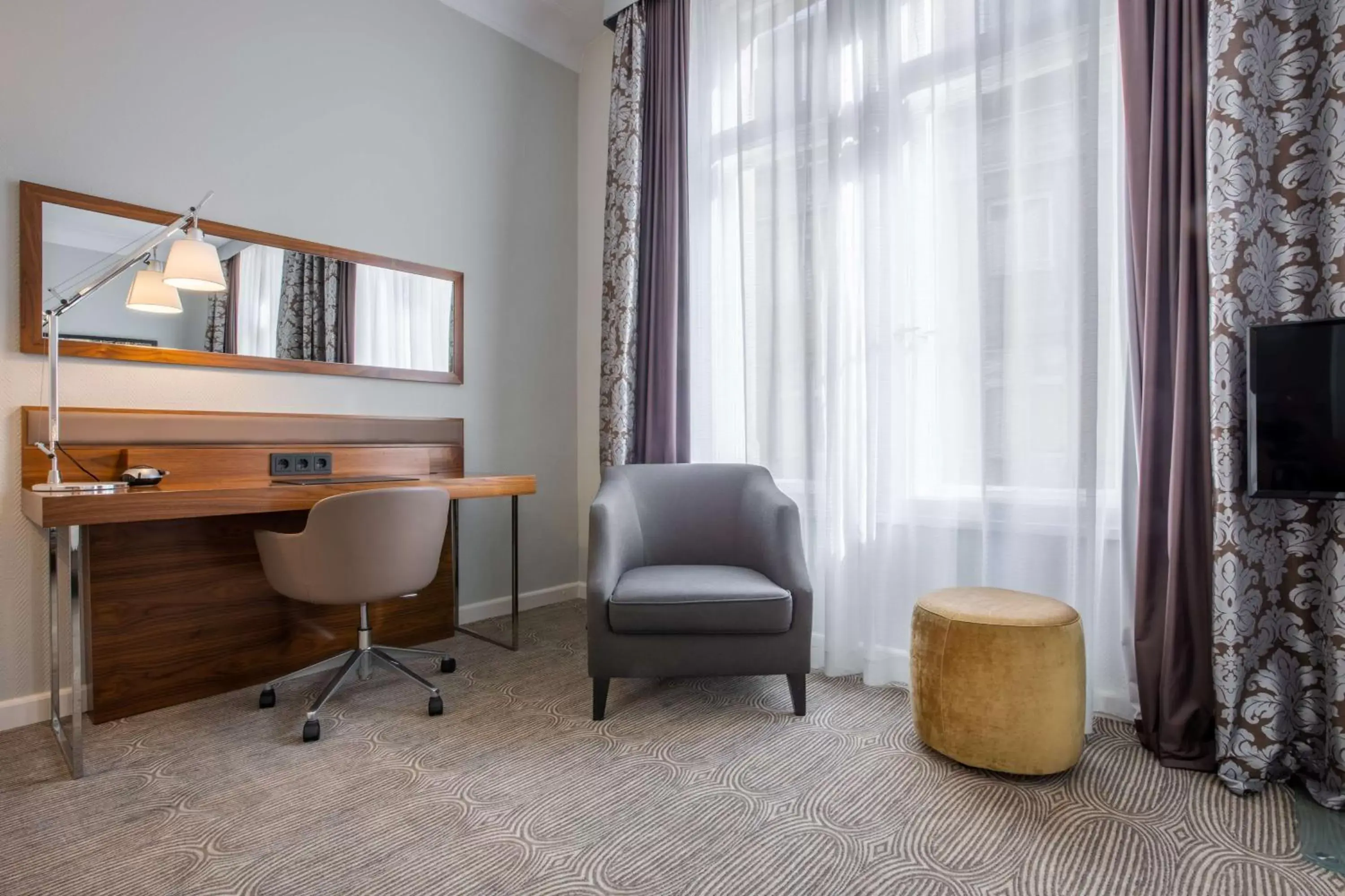 Guests, Seating Area in Radisson Blu Hotel Schwarzer Bock Wiesbaden