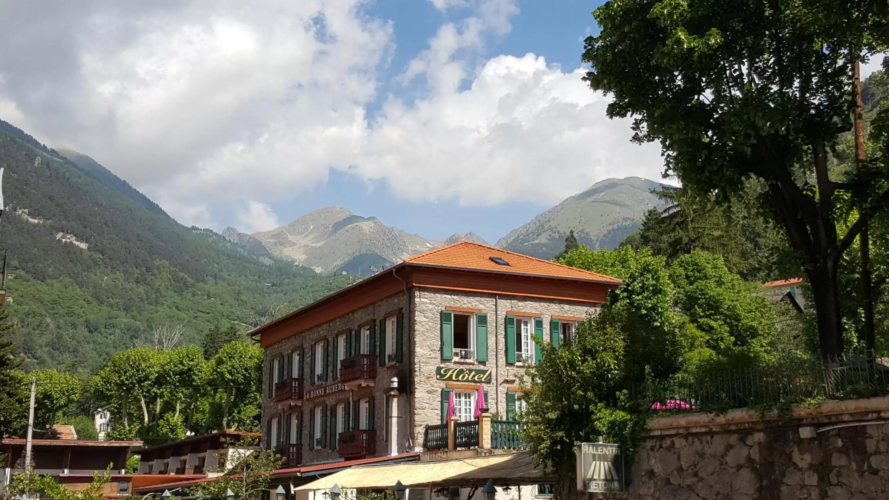 Property Building in La Bonne Auberge