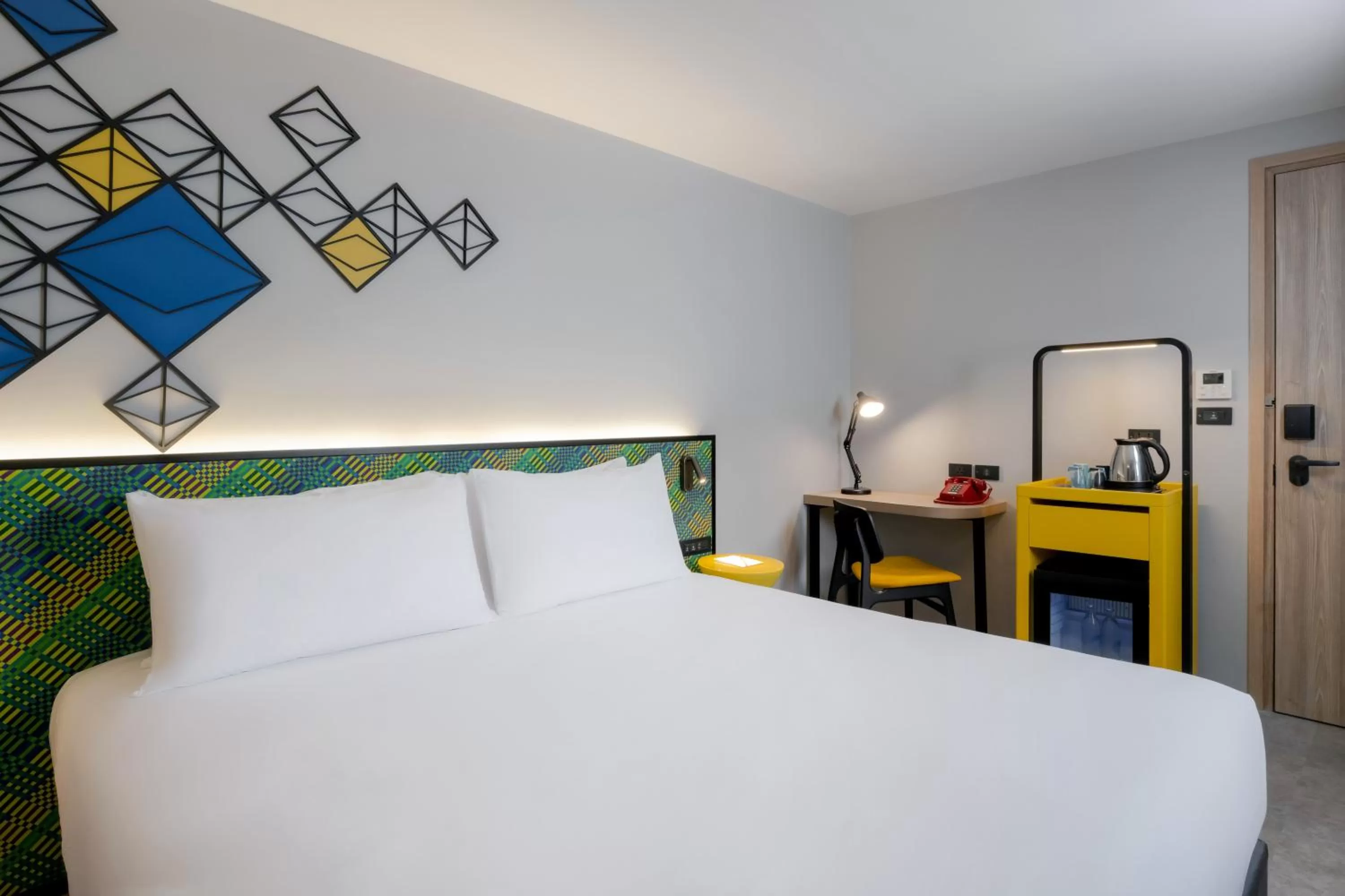 Bed in ibis Styles Bangkok Silom