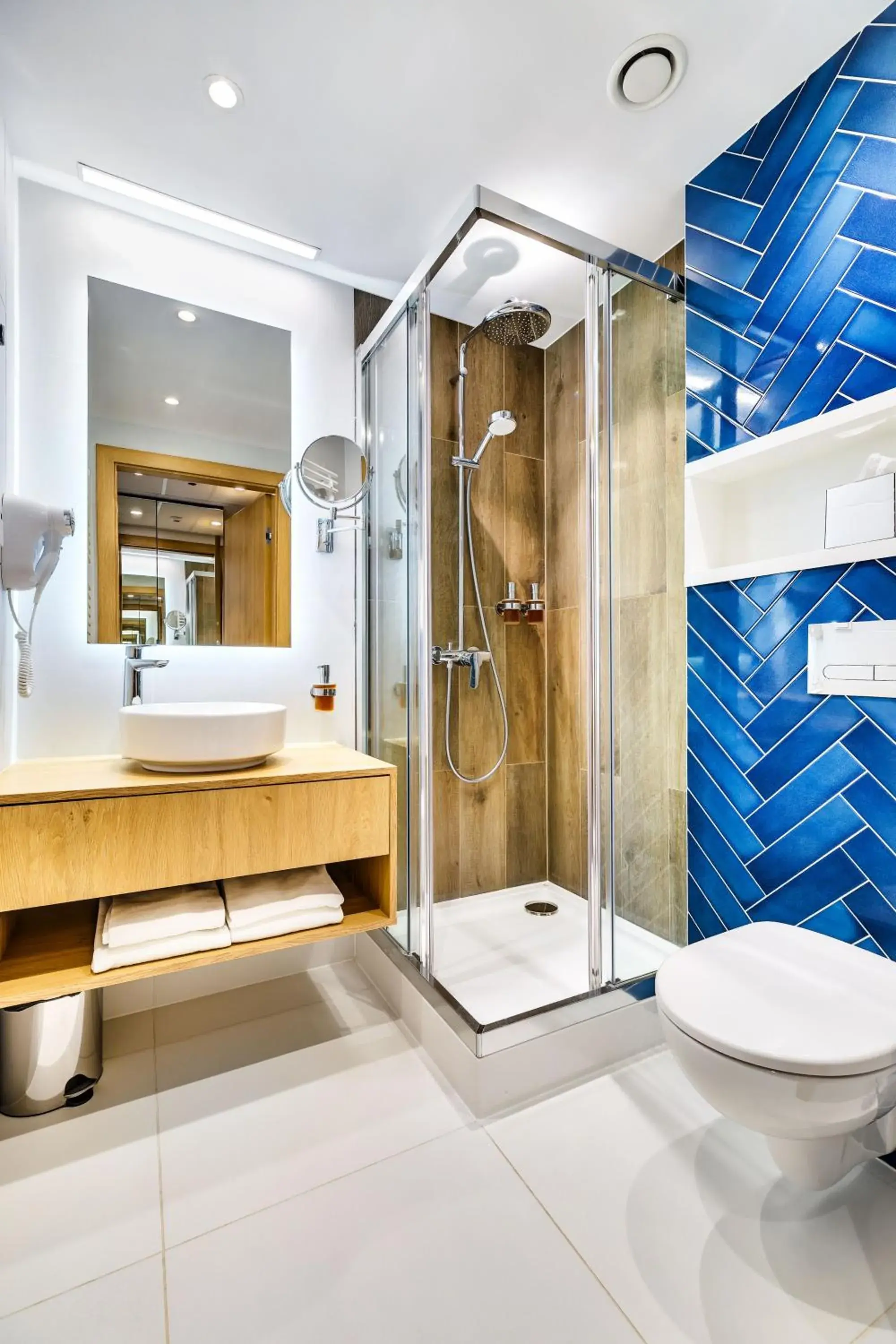 Shower, Bathroom in Best Western Hotel Jurata