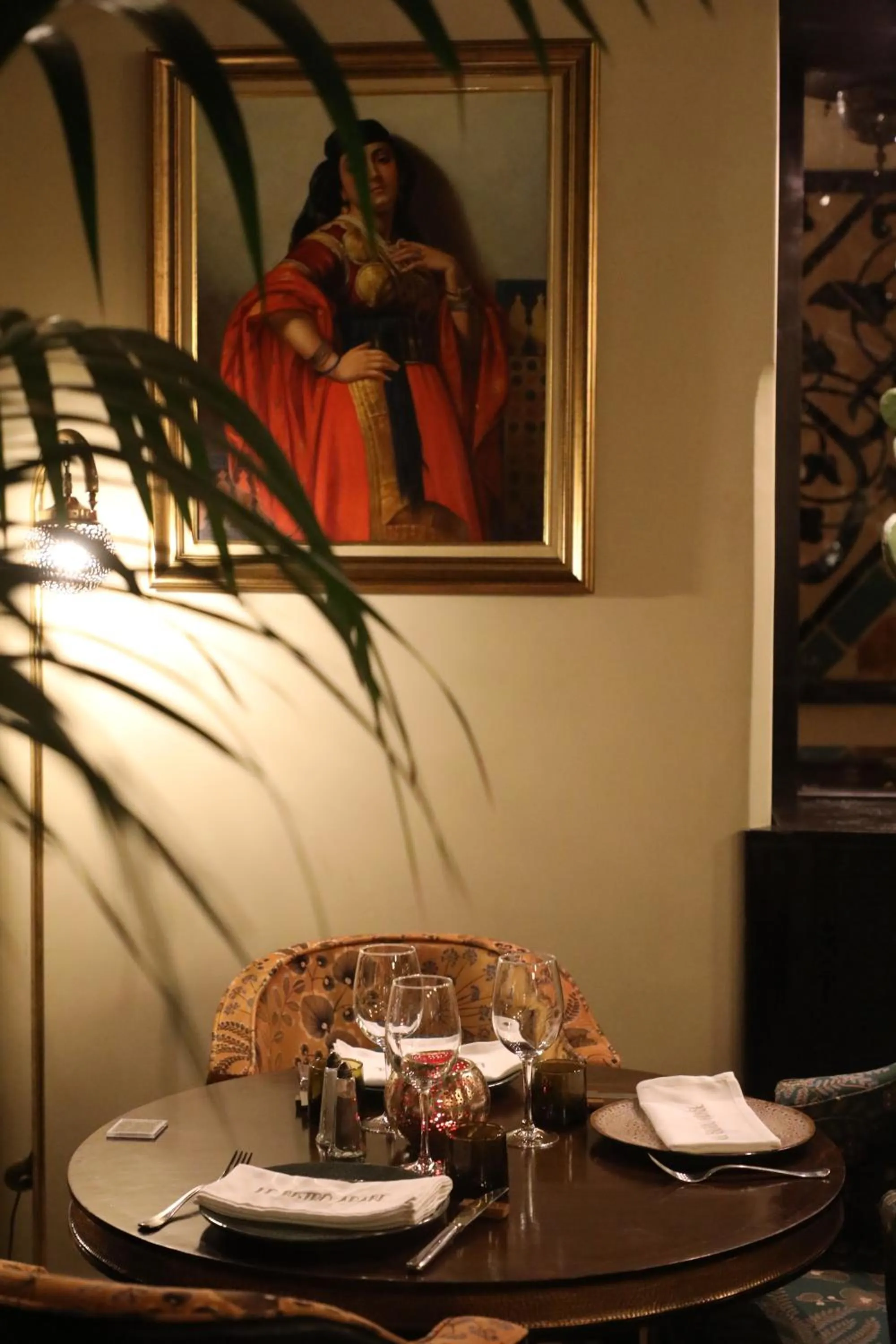 Restaurant/places to eat in Riad Monceau