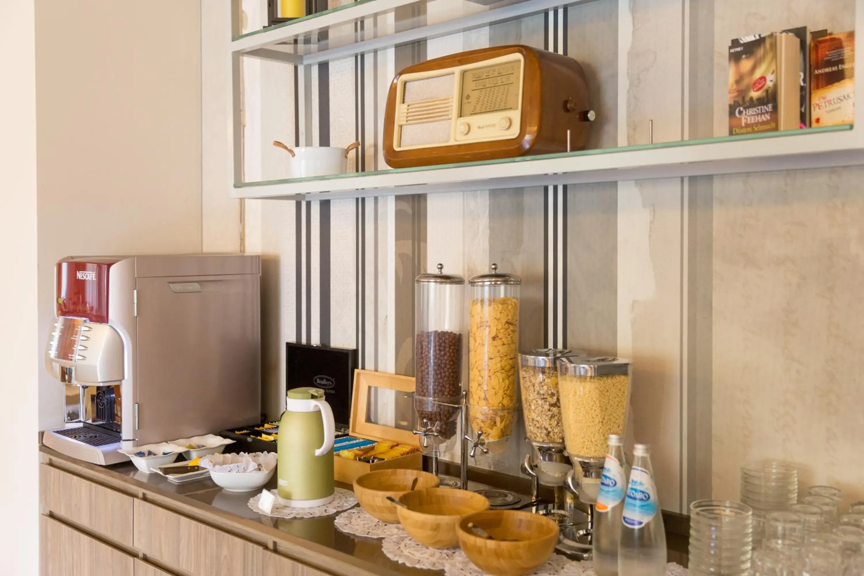 Kitchen/Kitchenette in Hotel Pace