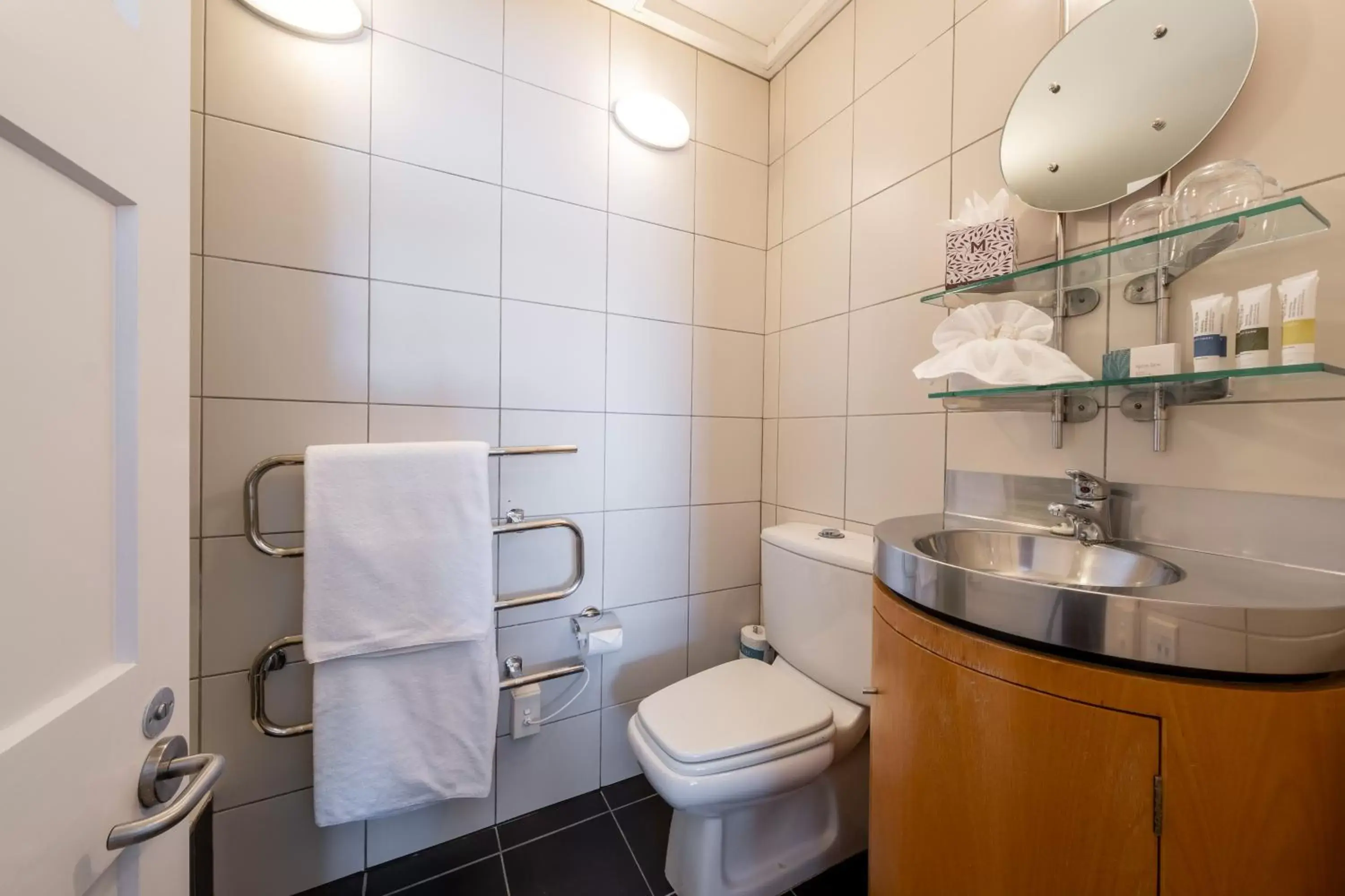 Bathroom in Hotel D'urville Blenheim