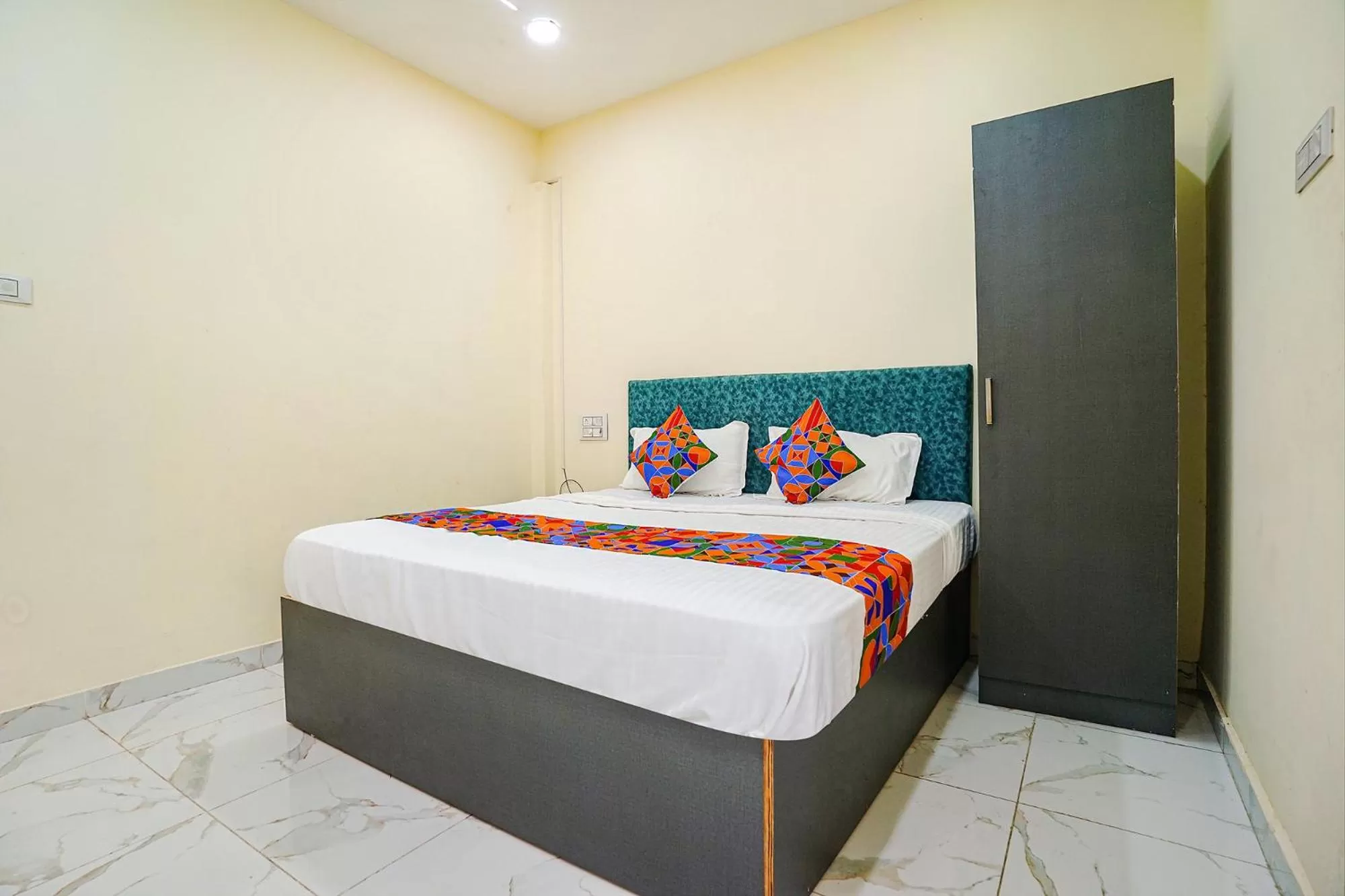 Bed in FabExpress IT Park, Pallikaranai