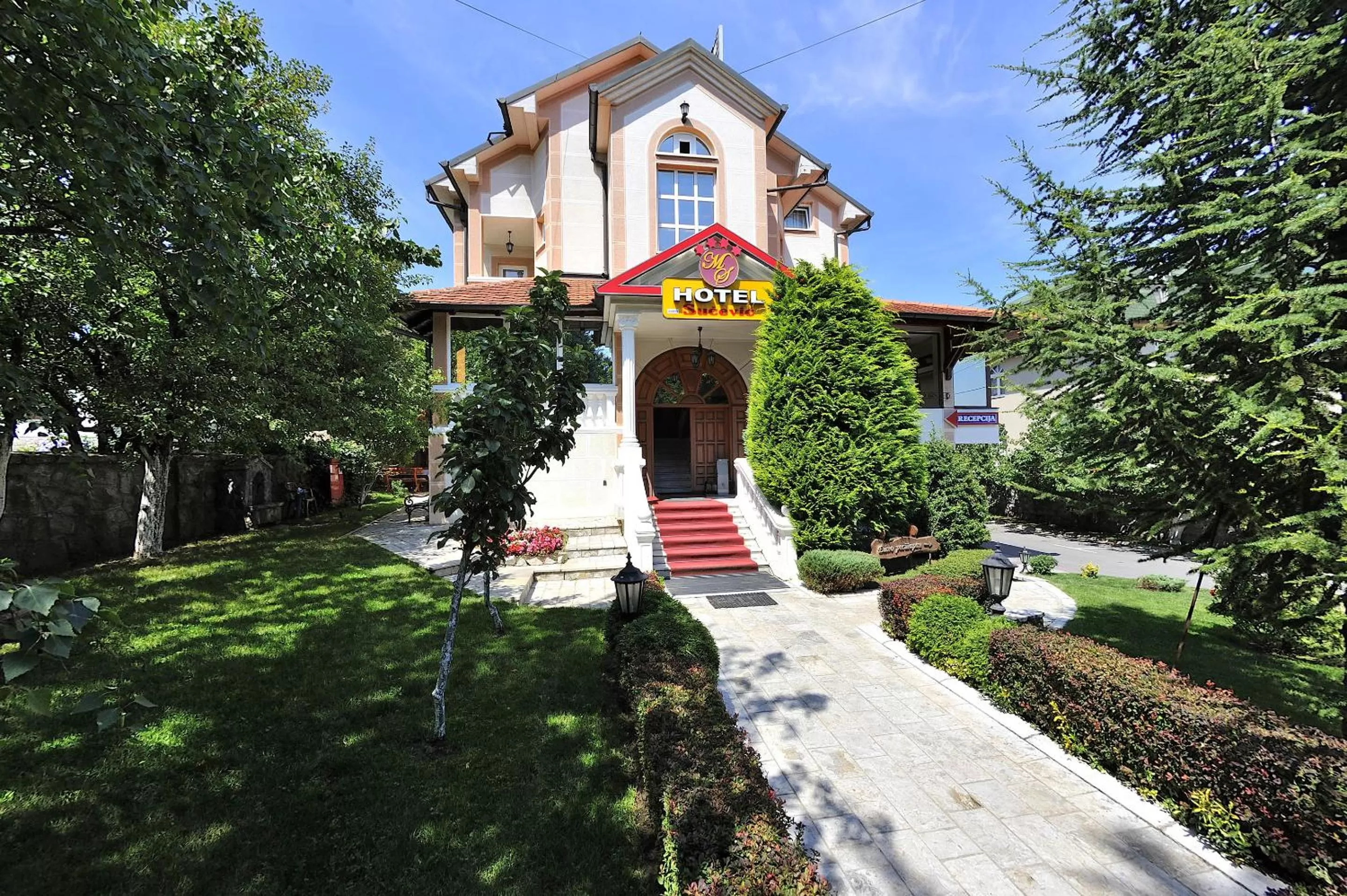 Facade/entrance in Hotel Sucevic Garni