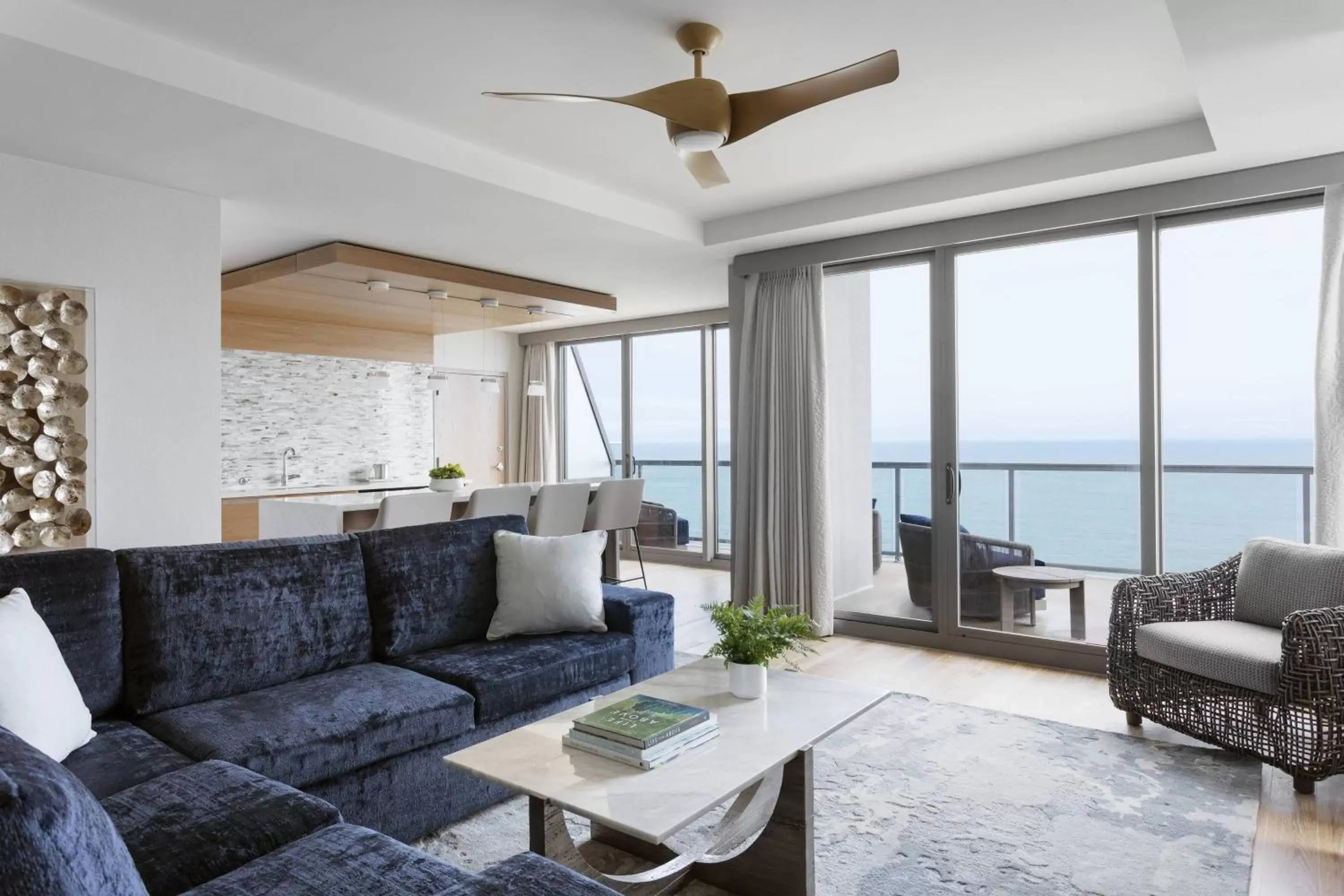 Living room, Seating Area in Marriott Virginia Beach Oceanfront Resort