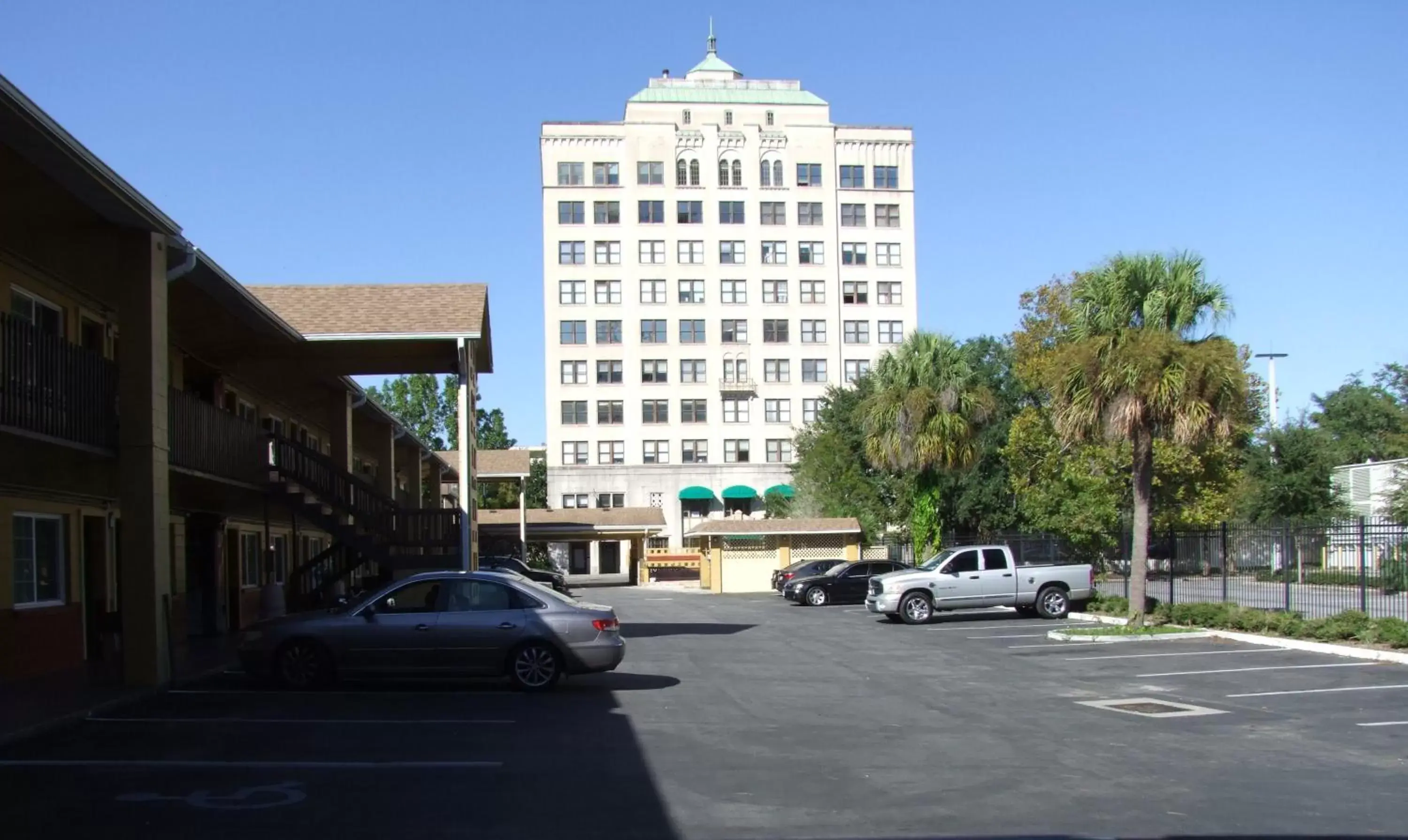 Nearby landmark, Property Building in Gainesville Lodge