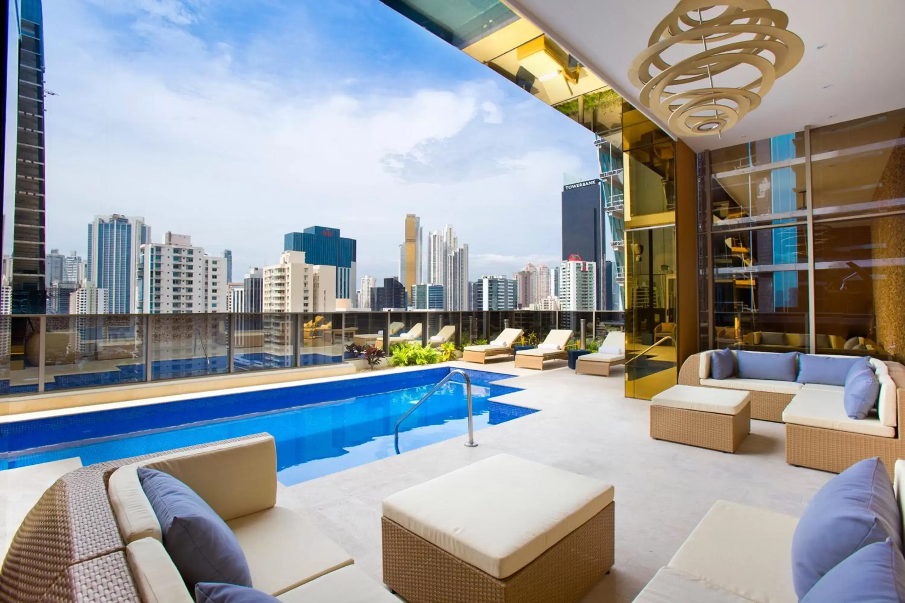 Swimming pool in Global Hotel Panama Swimming pool in Global Hotel Panama